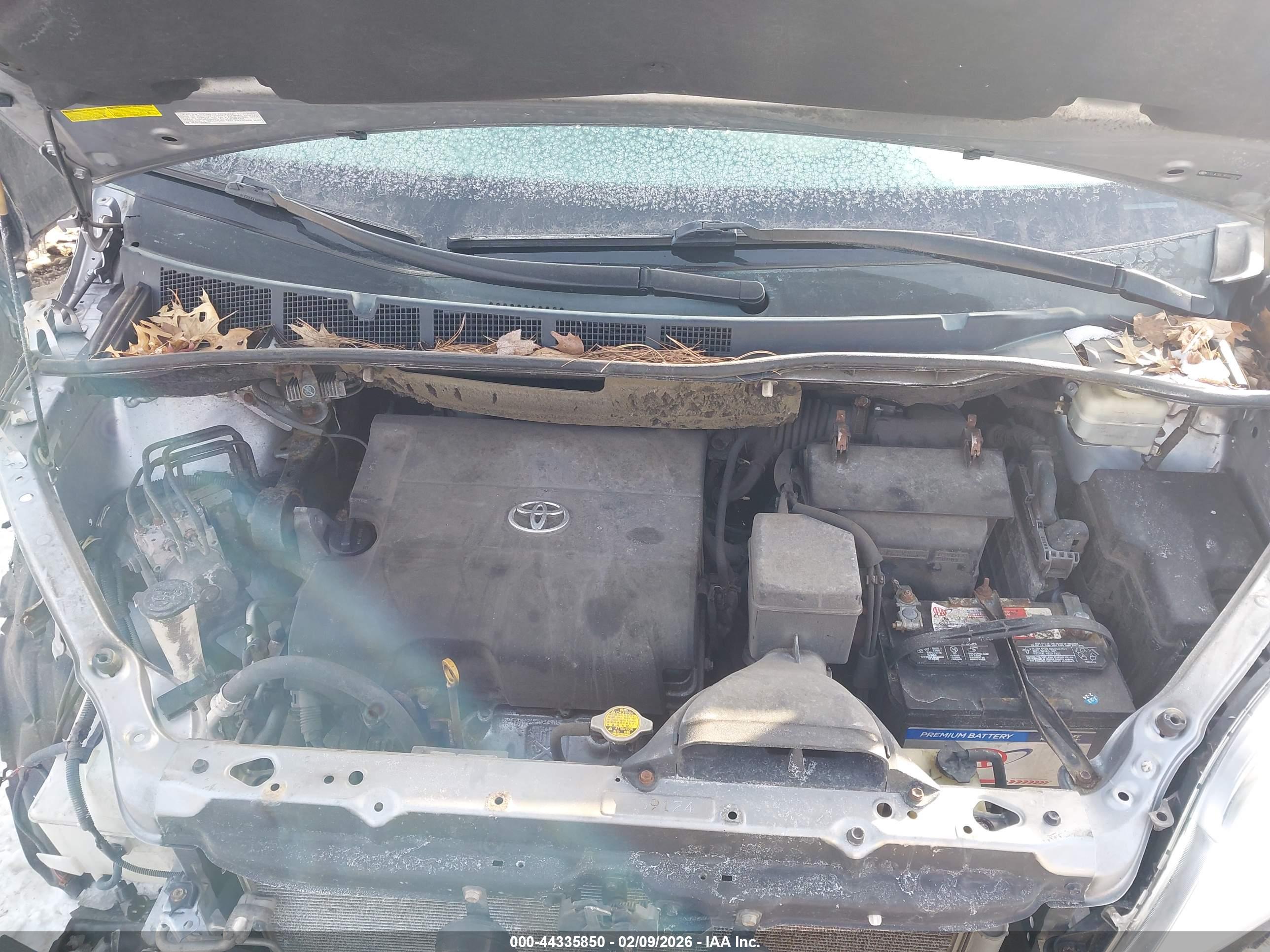 TOYOTA SIENNA image 10