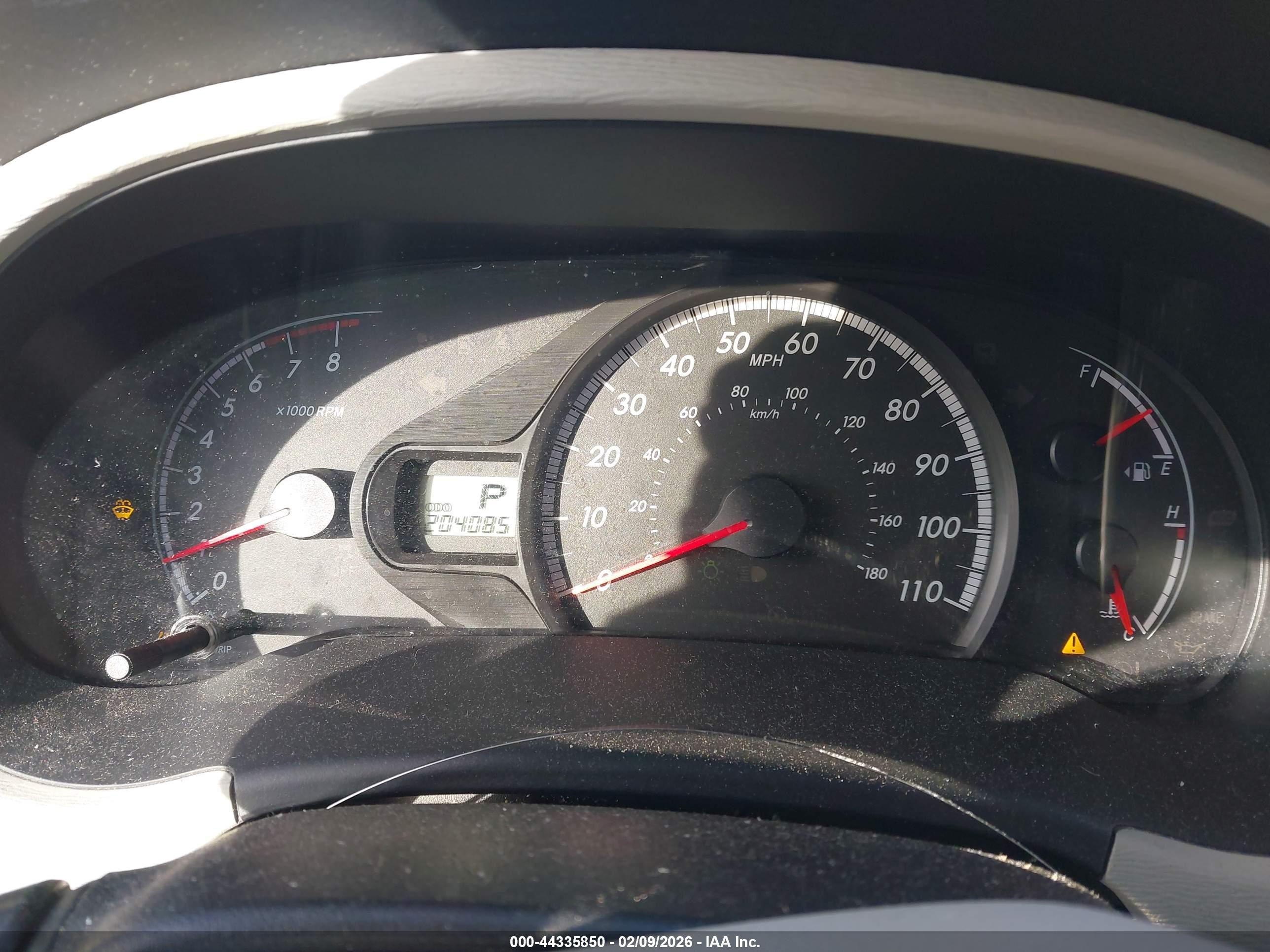 TOYOTA SIENNA image 7