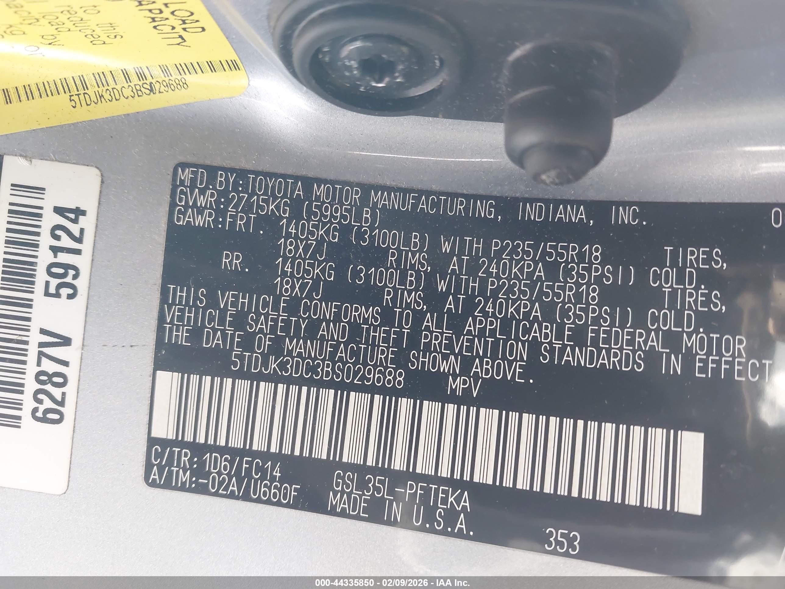 TOYOTA SIENNA image 9
