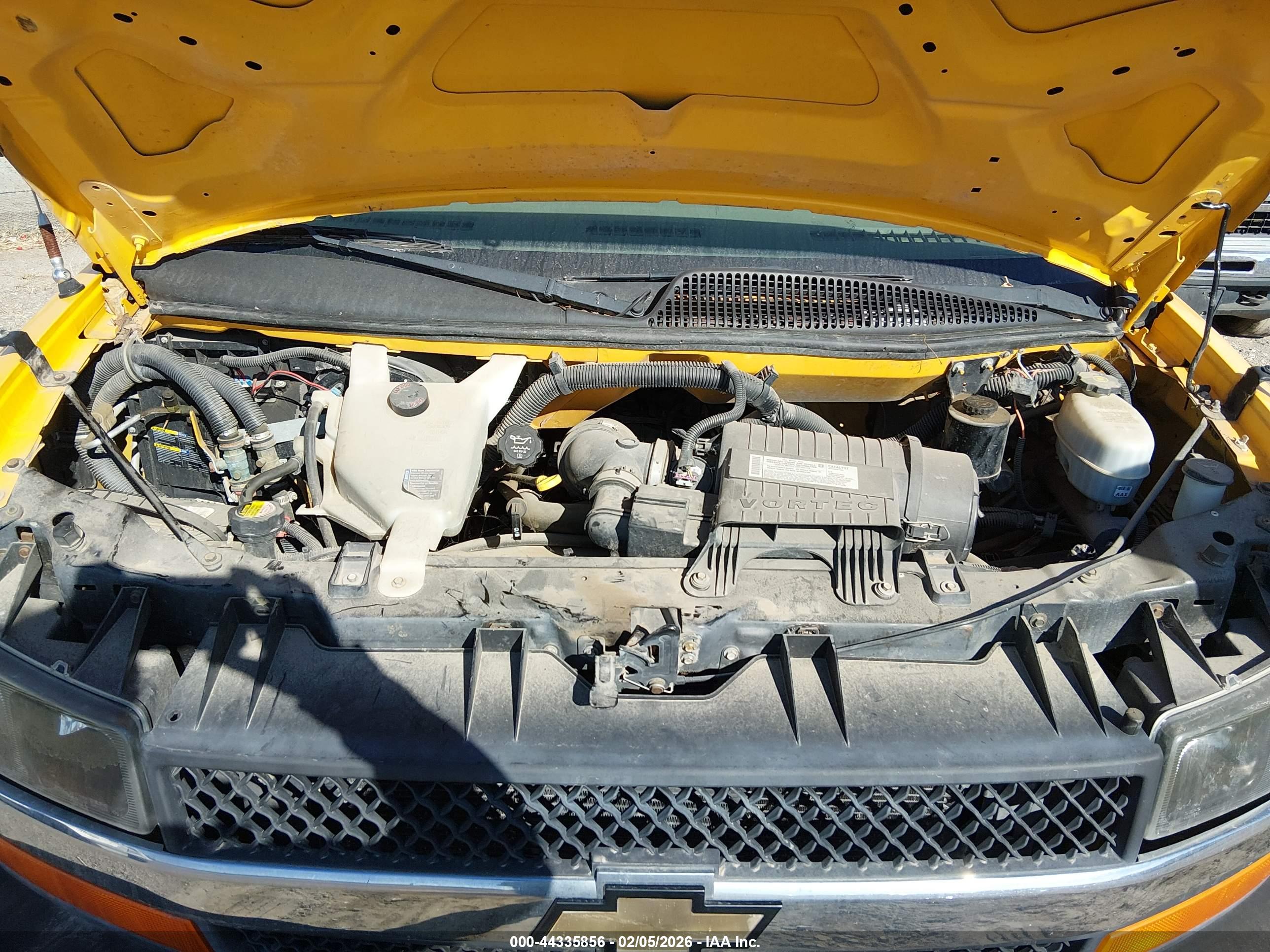CHEVROLET EXPRESS image 10