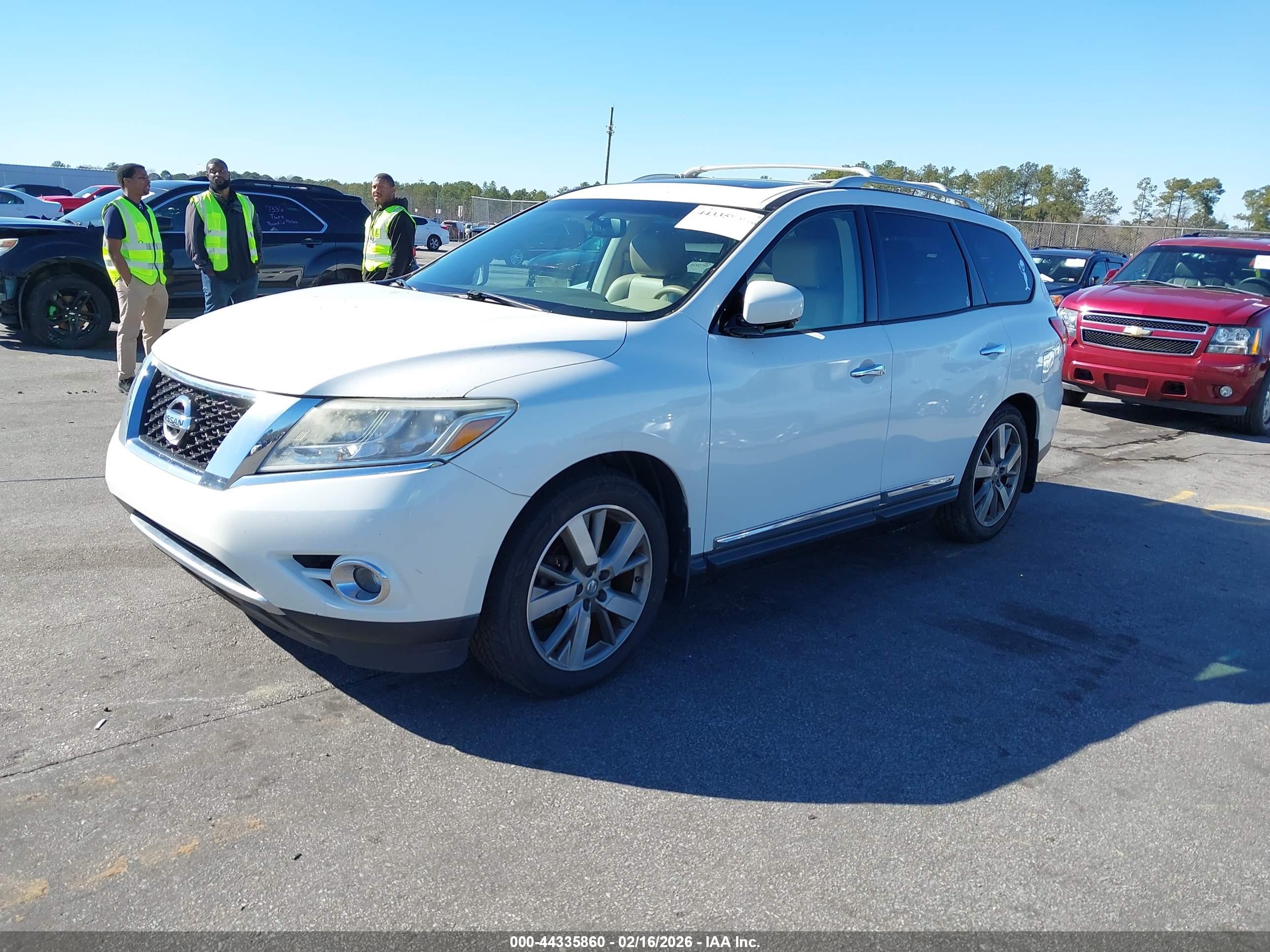 NISSAN PATHFINDER image 2