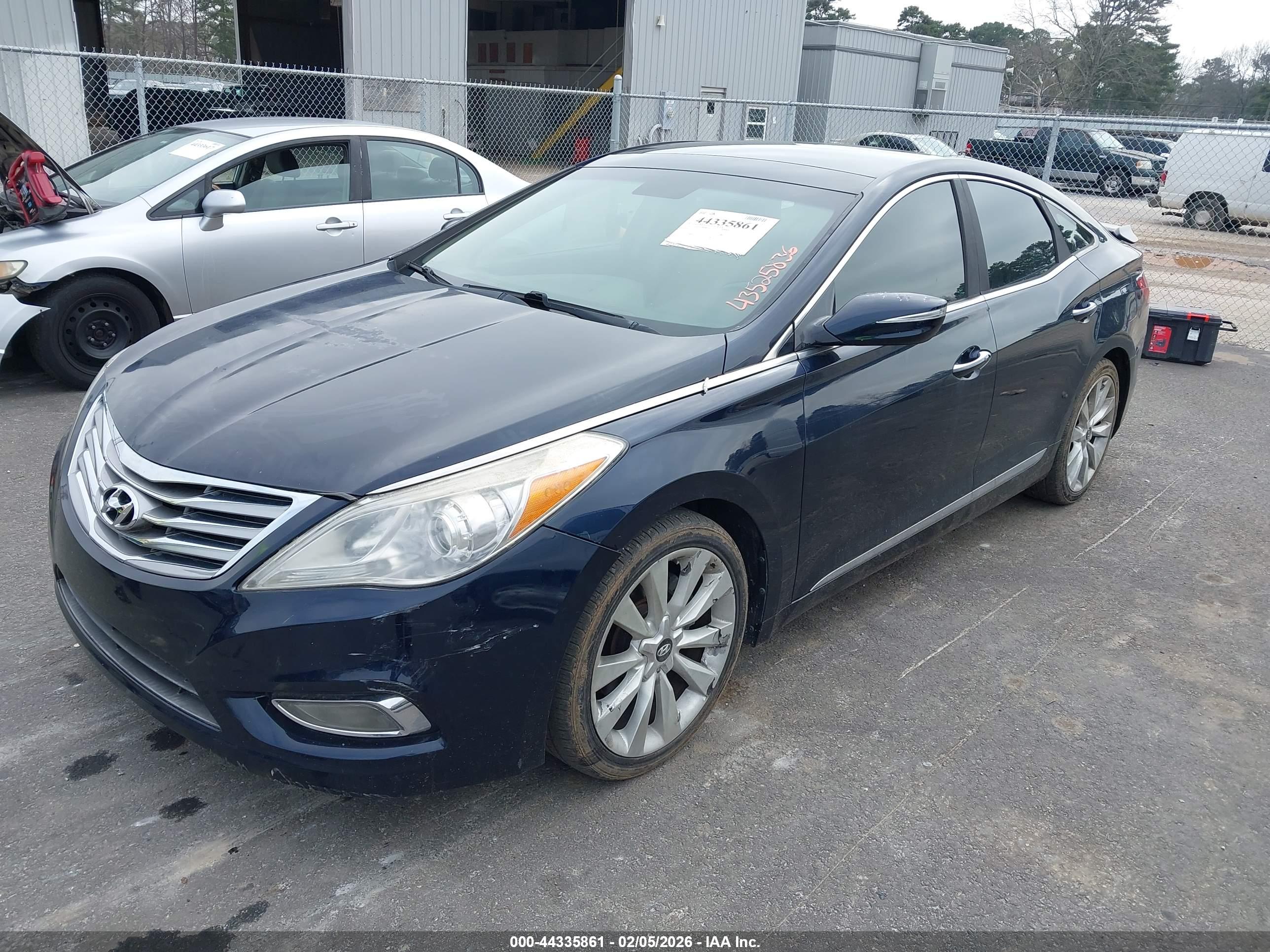 HYUNDAI AZERA image 2