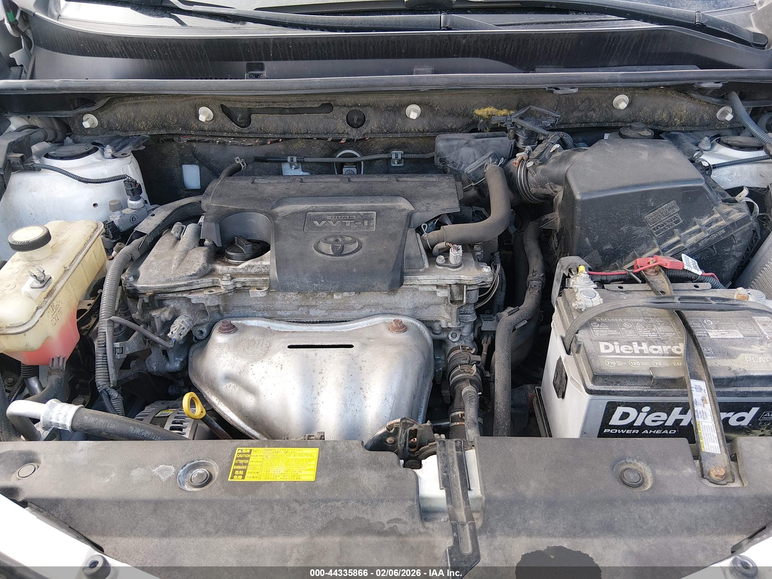 TOYOTA RAV4 image 10