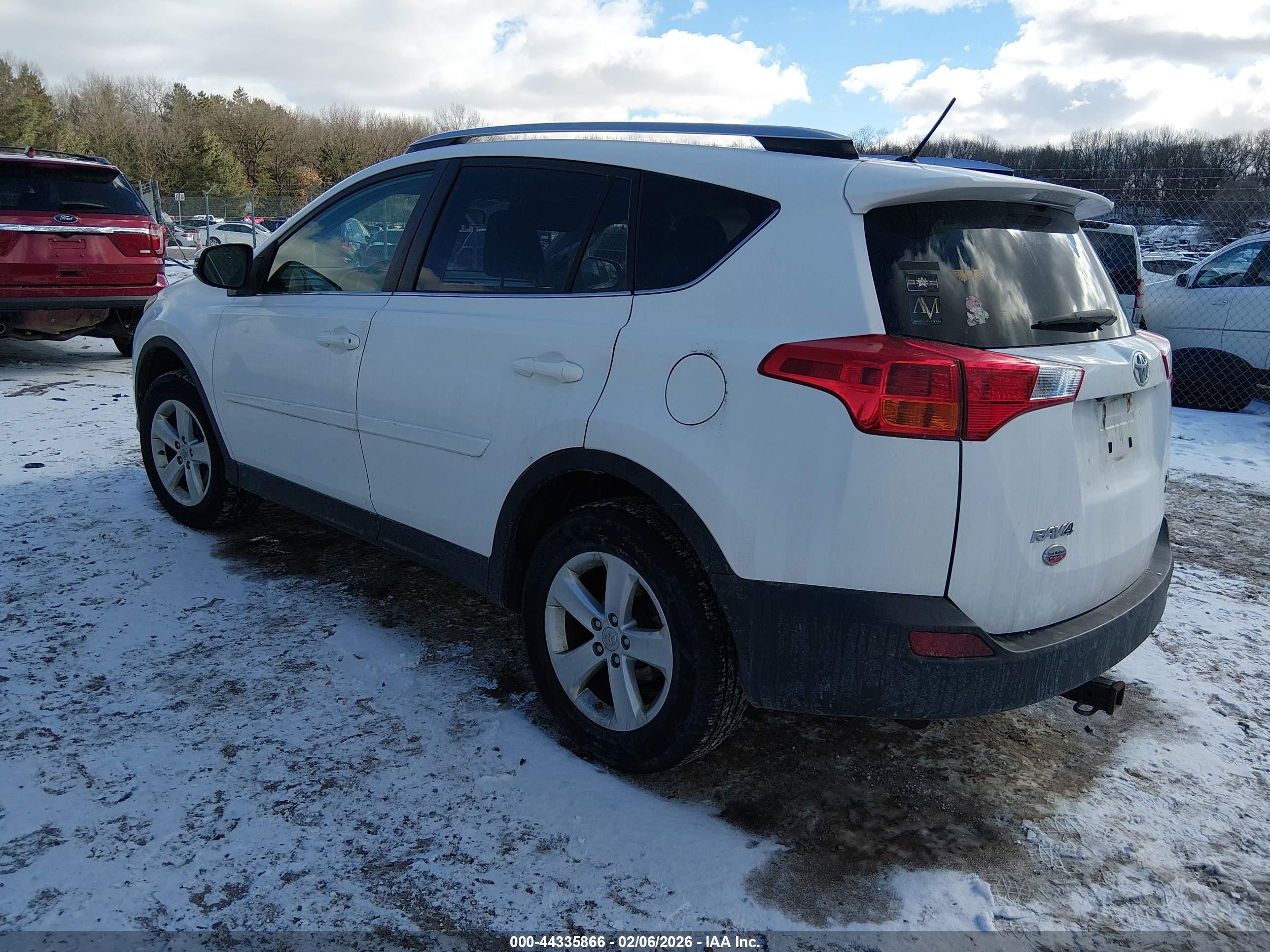 TOYOTA RAV4 image 3