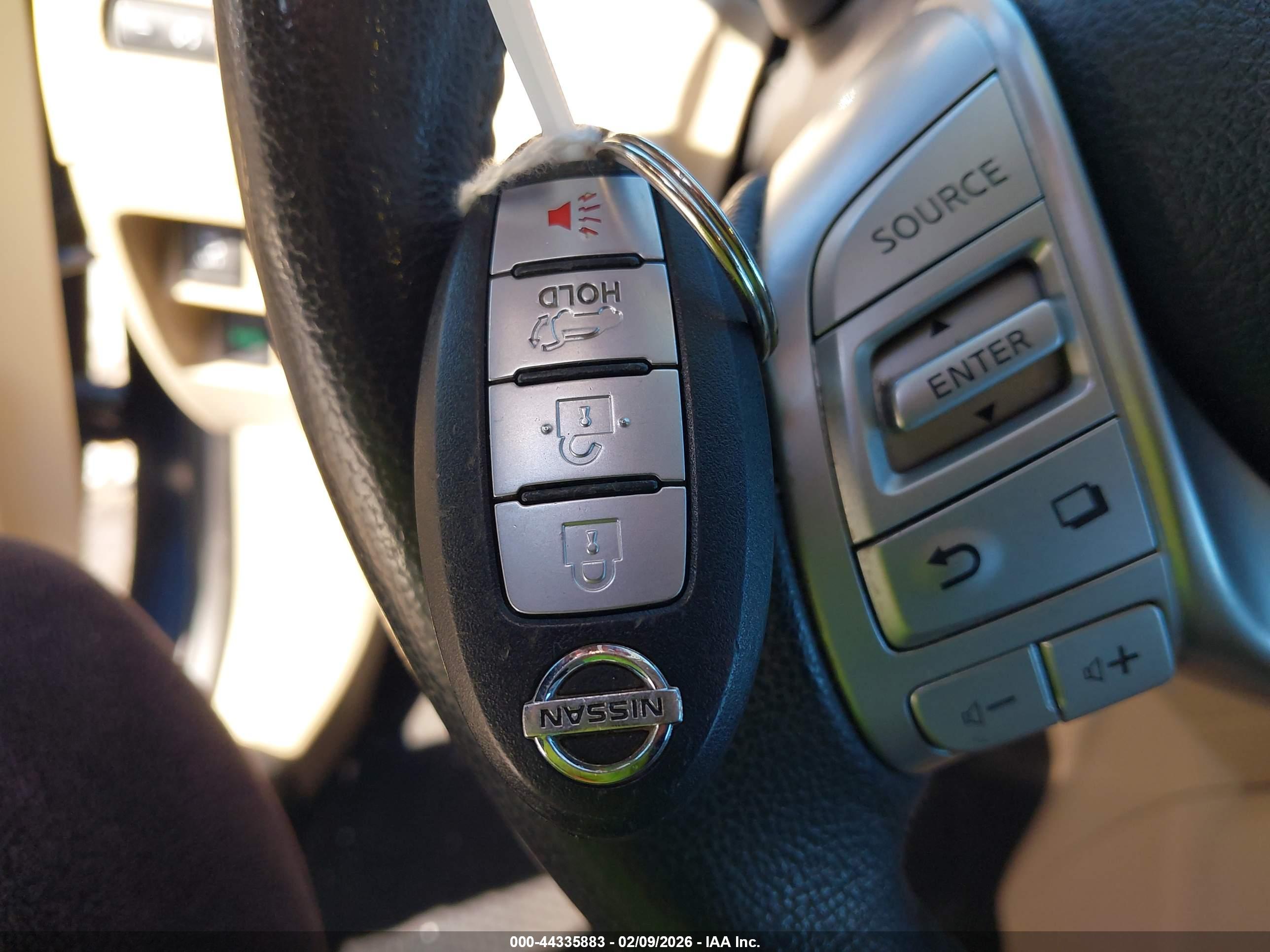 NISSAN ROGUE image 11
