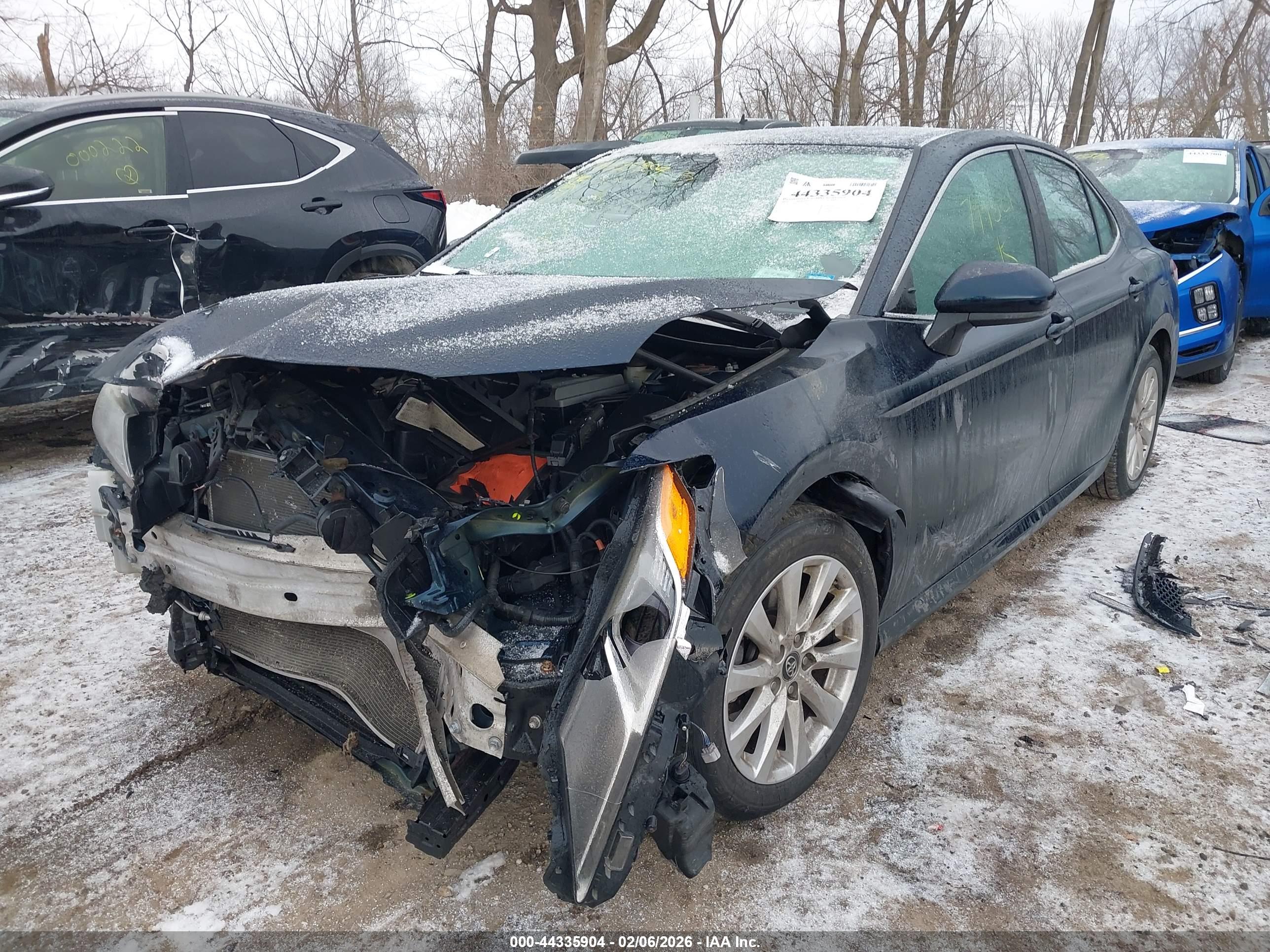 TOYOTA CAMRY image 2