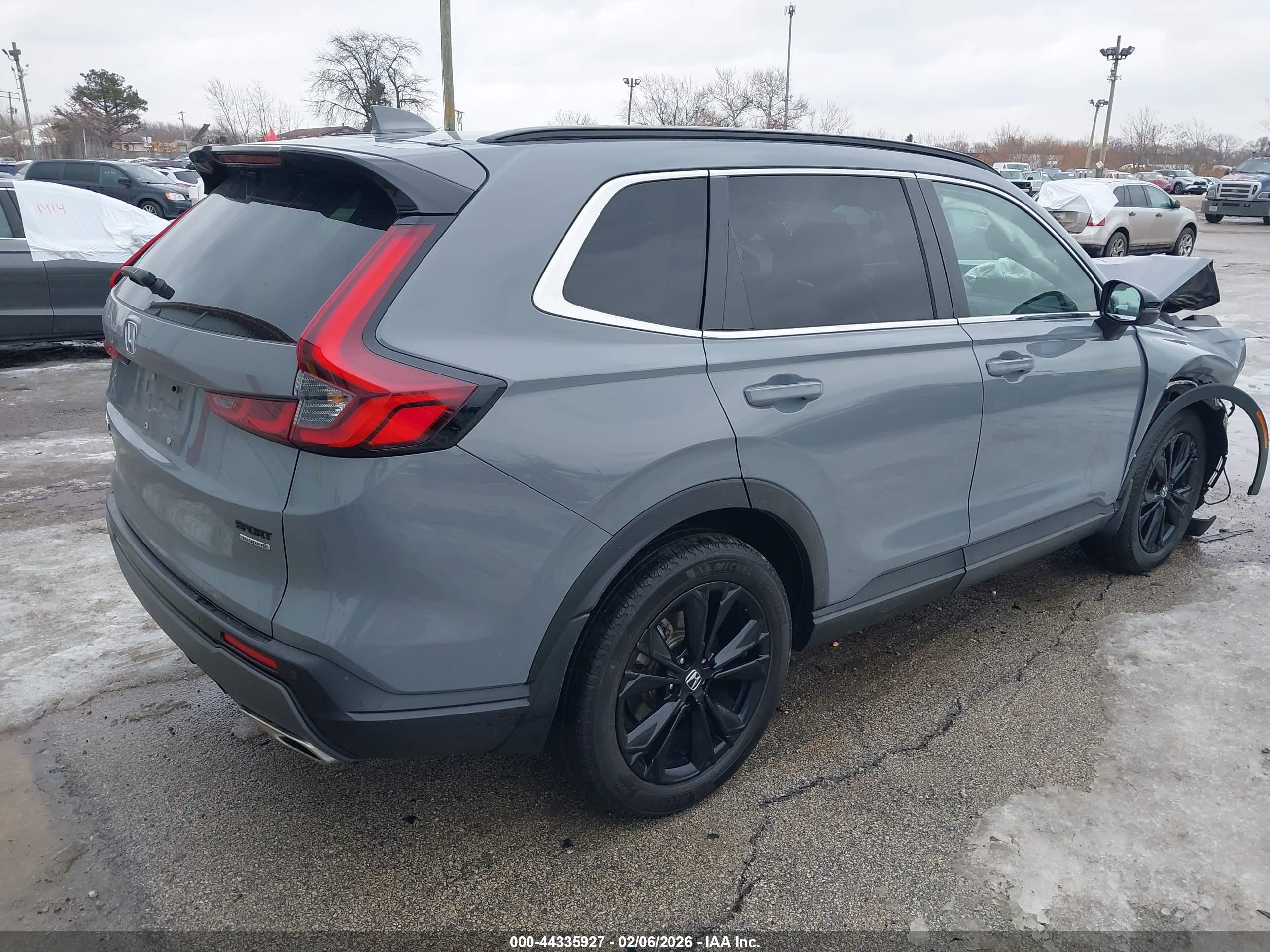 HONDA CR-V image 4