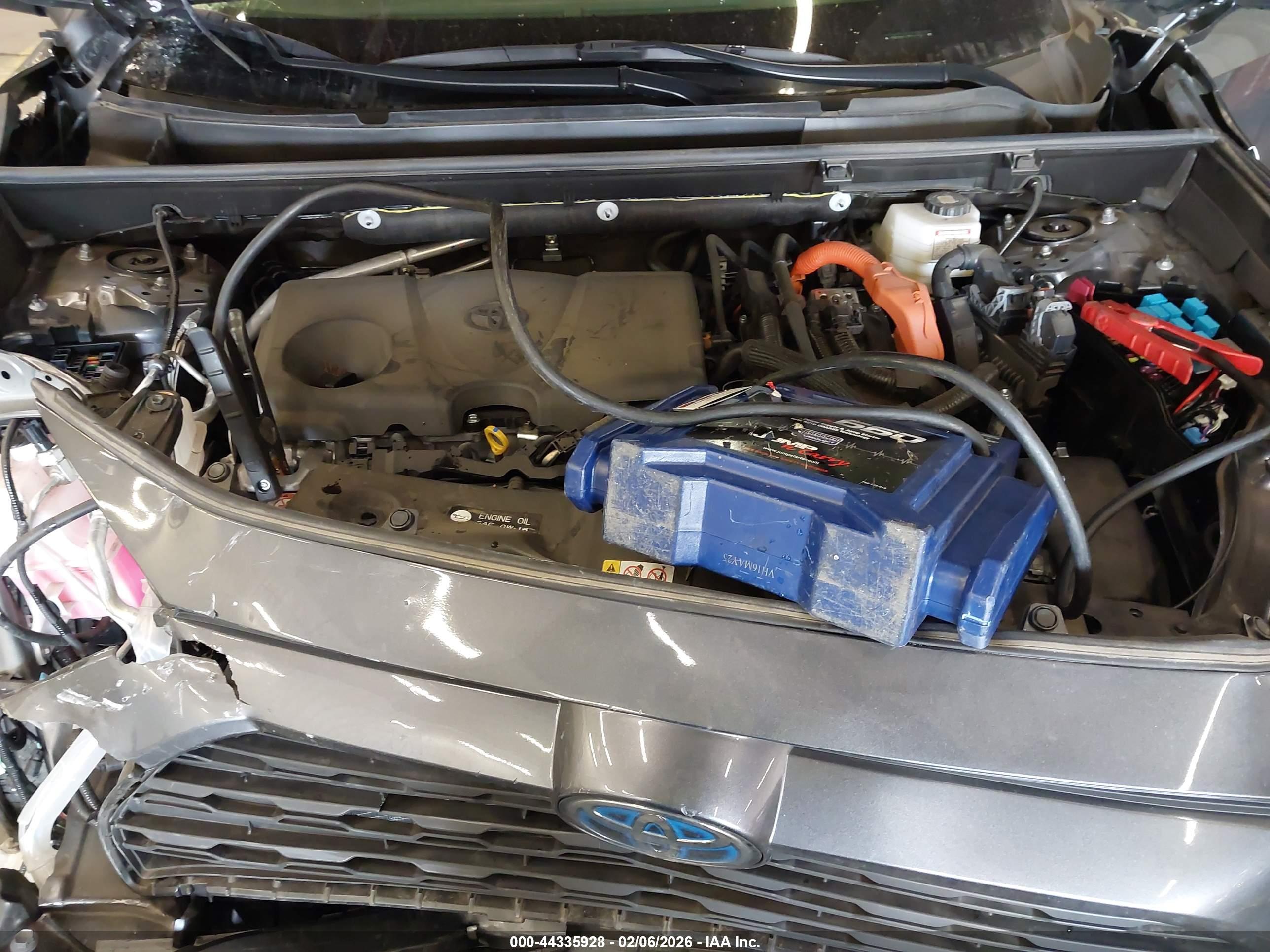 TOYOTA RAV4 image 10