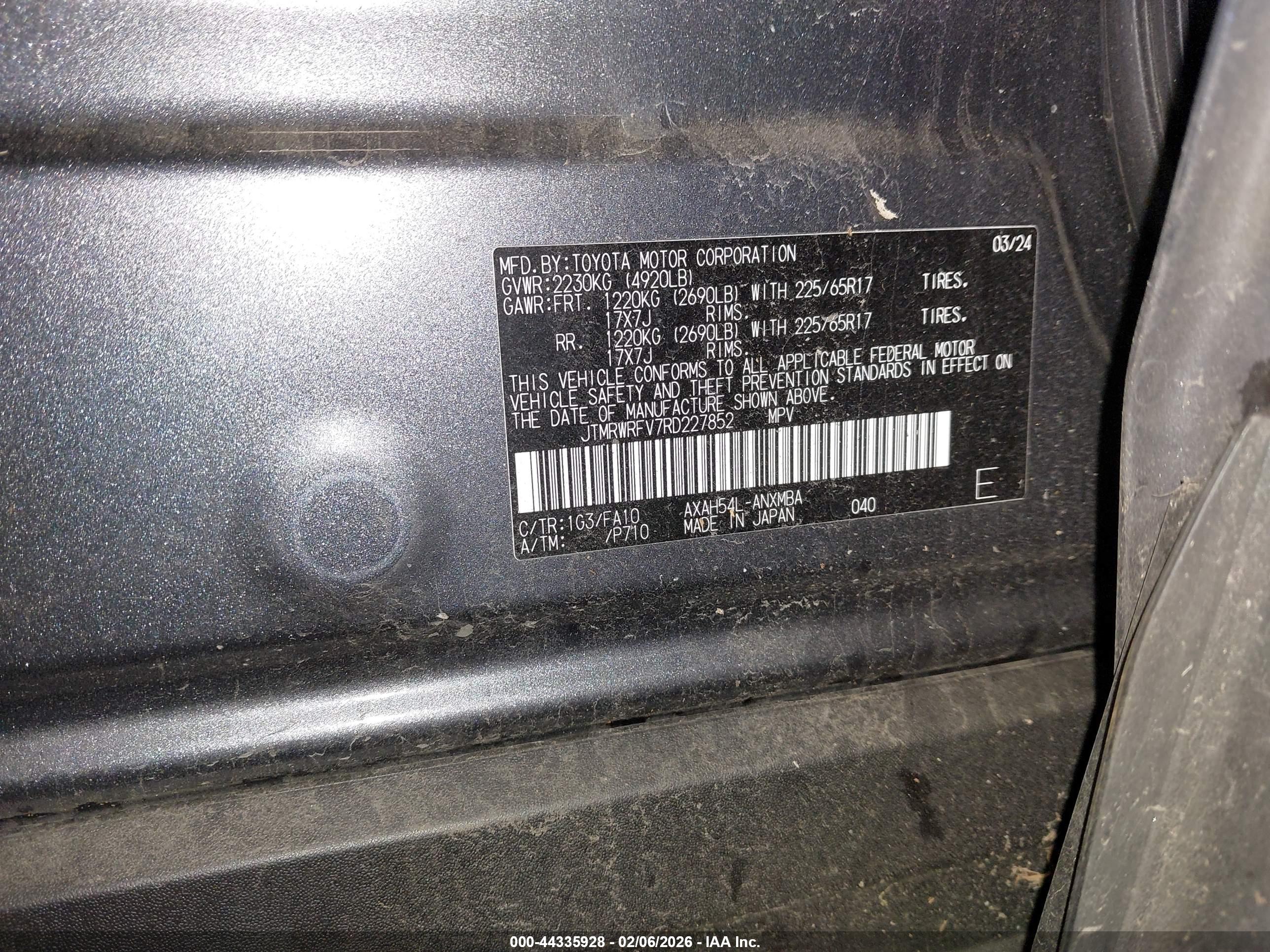TOYOTA RAV4 image 9