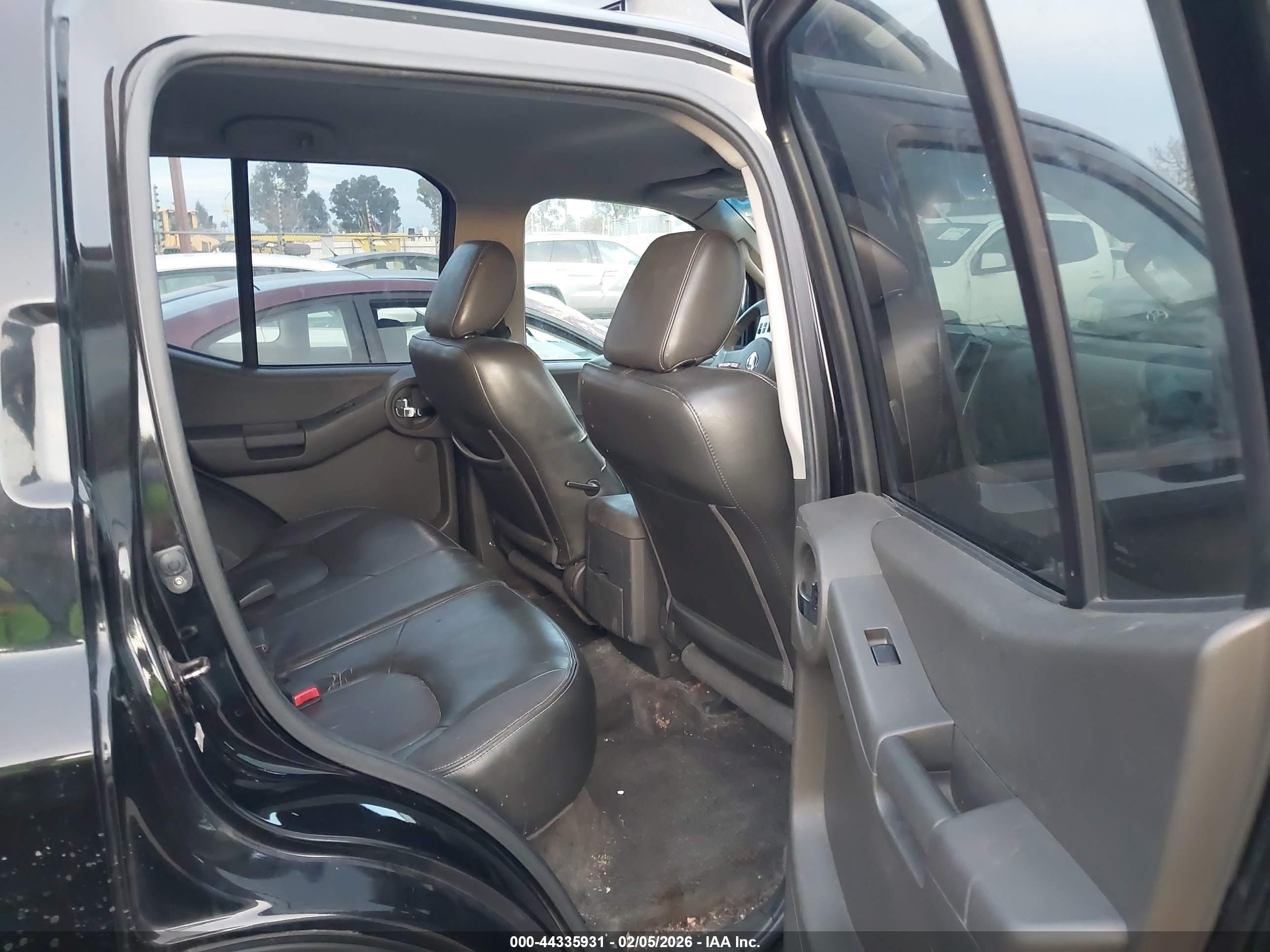 NISSAN XTERRA image 8