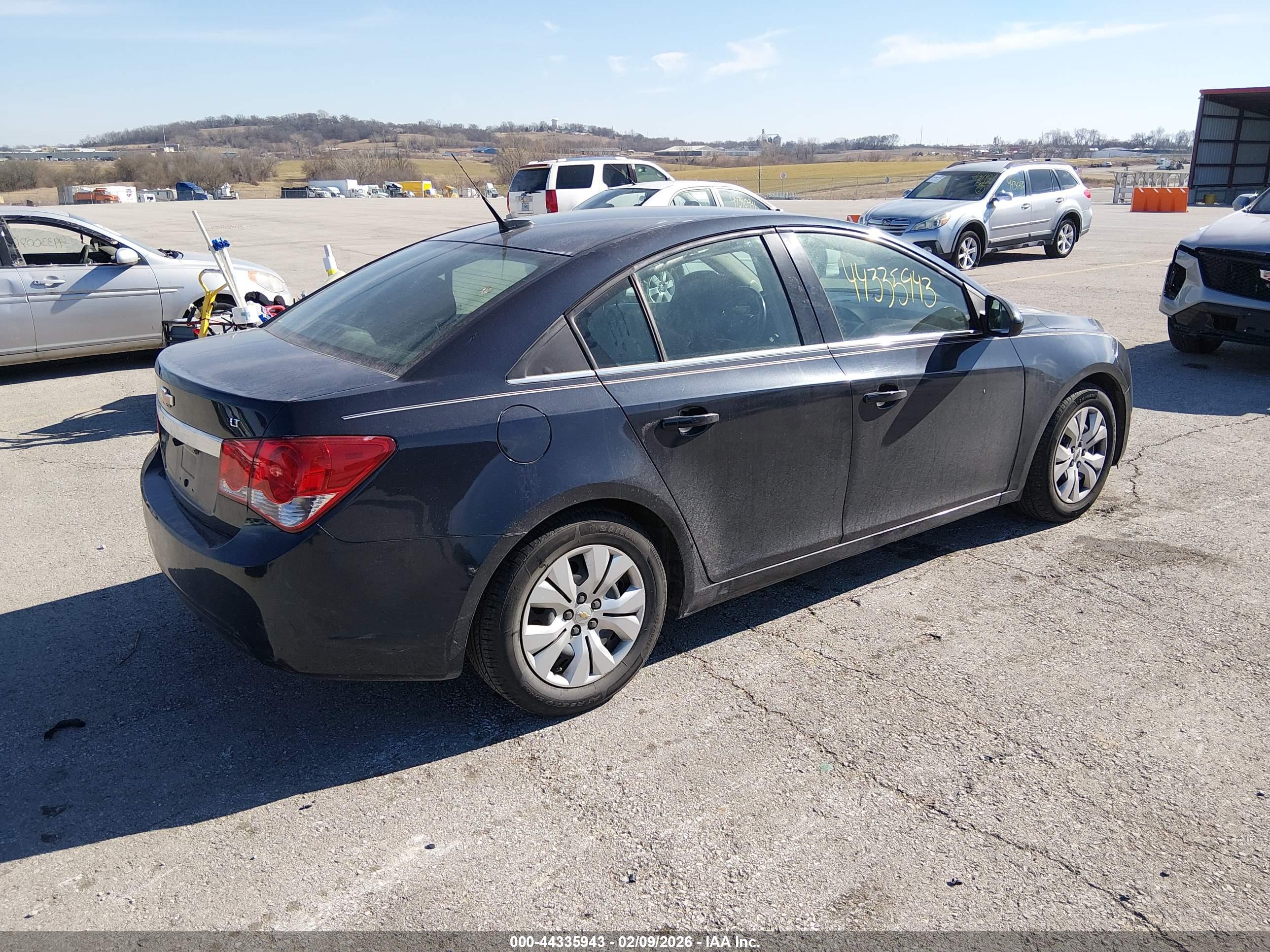 CHEVROLET CRUZE image 4