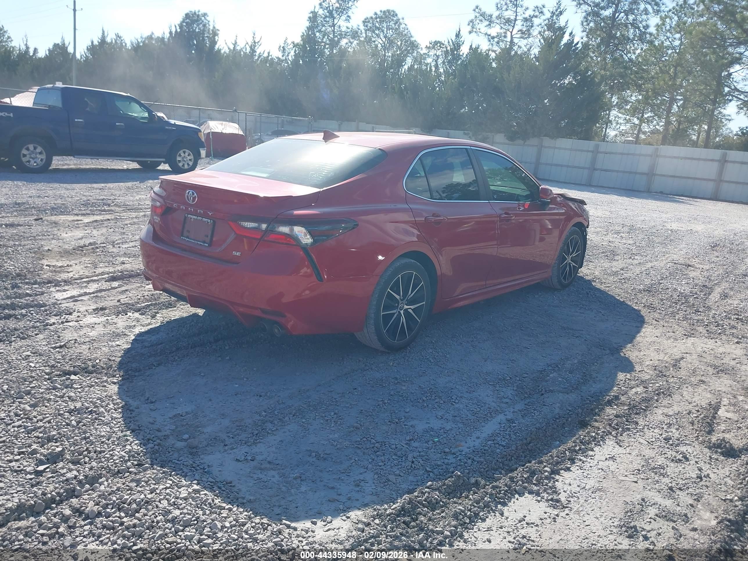 TOYOTA CAMRY image 4