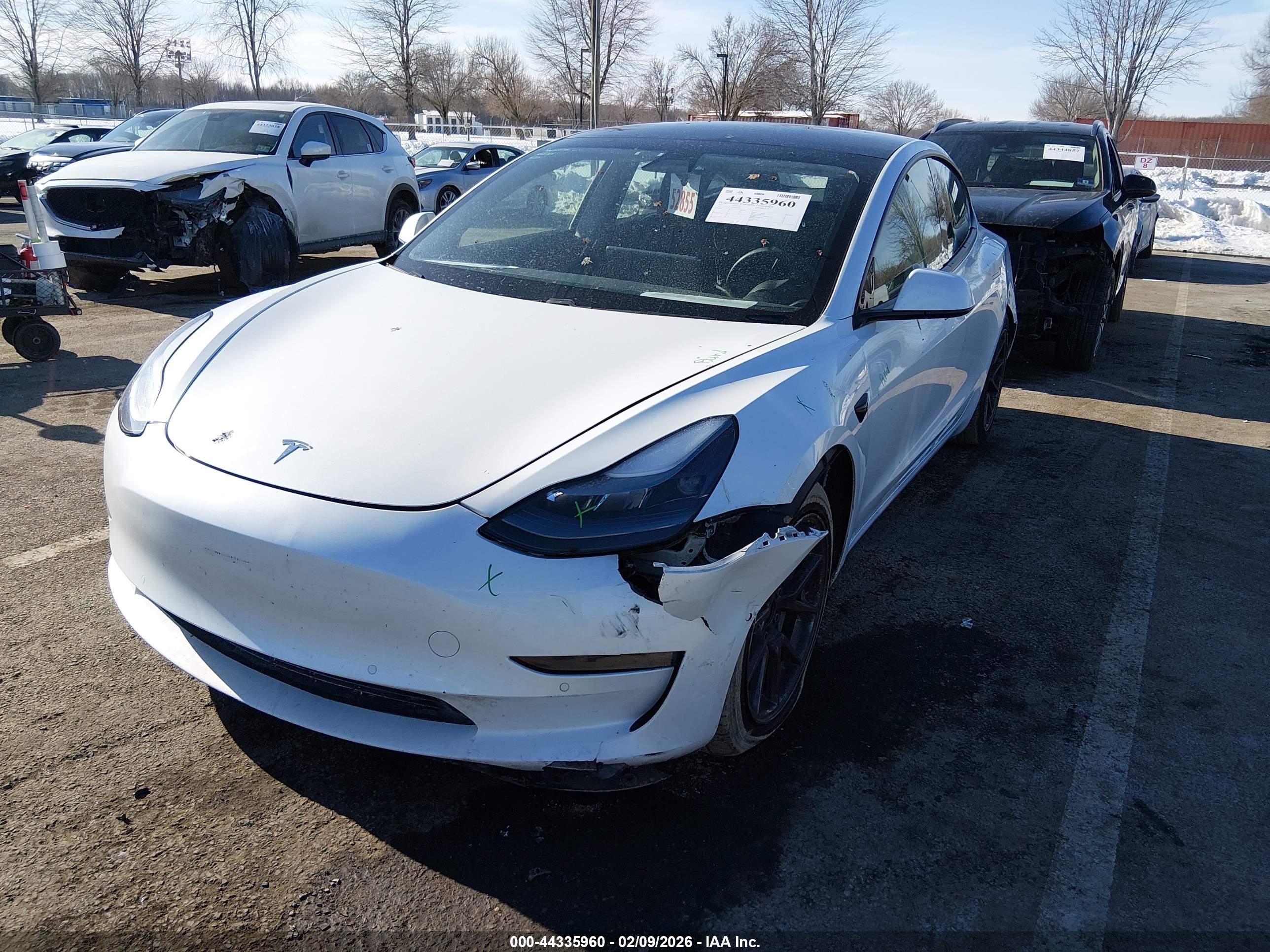 TESLA MODEL image 2