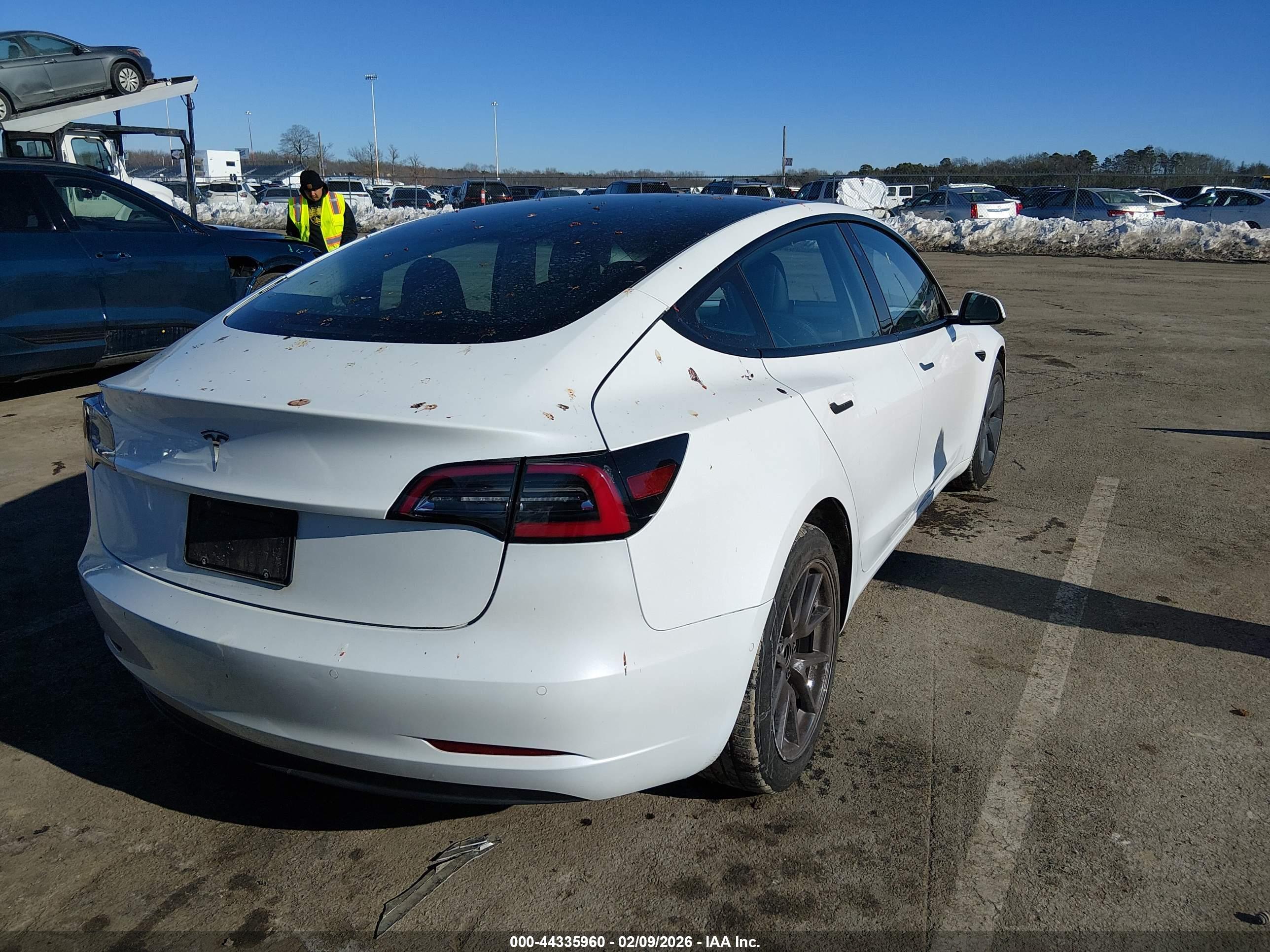 TESLA MODEL image 4