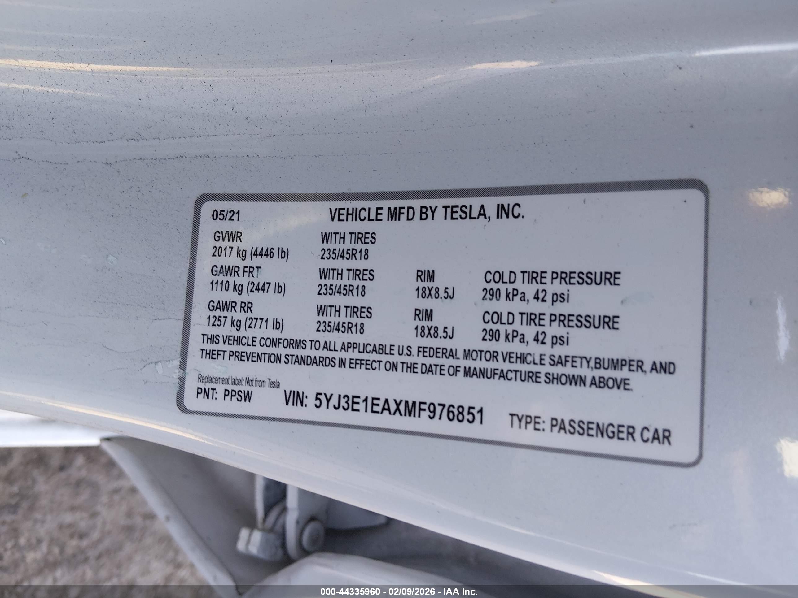 TESLA MODEL image 9