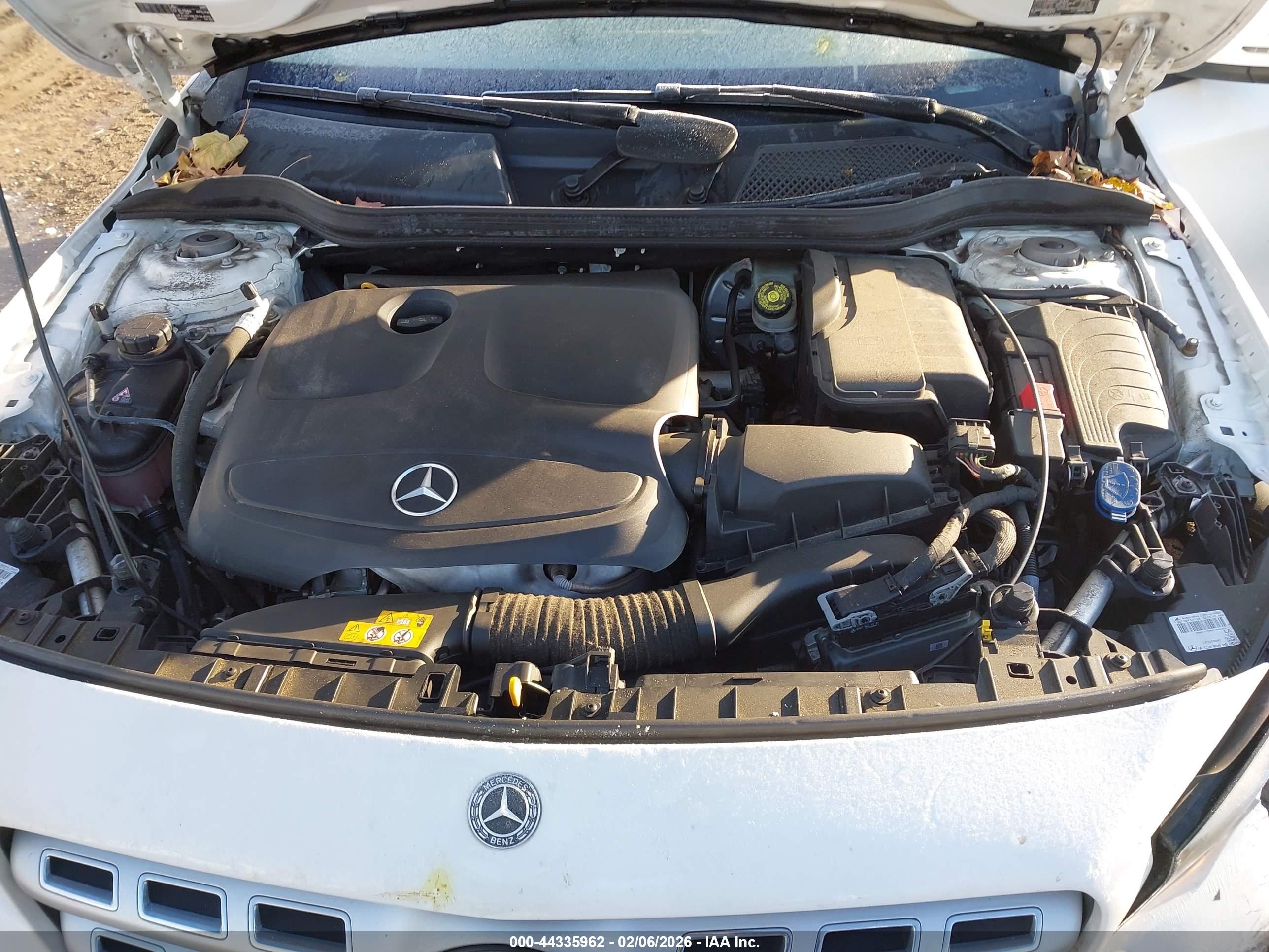 MERCEDES-BENZ GLA image 10
