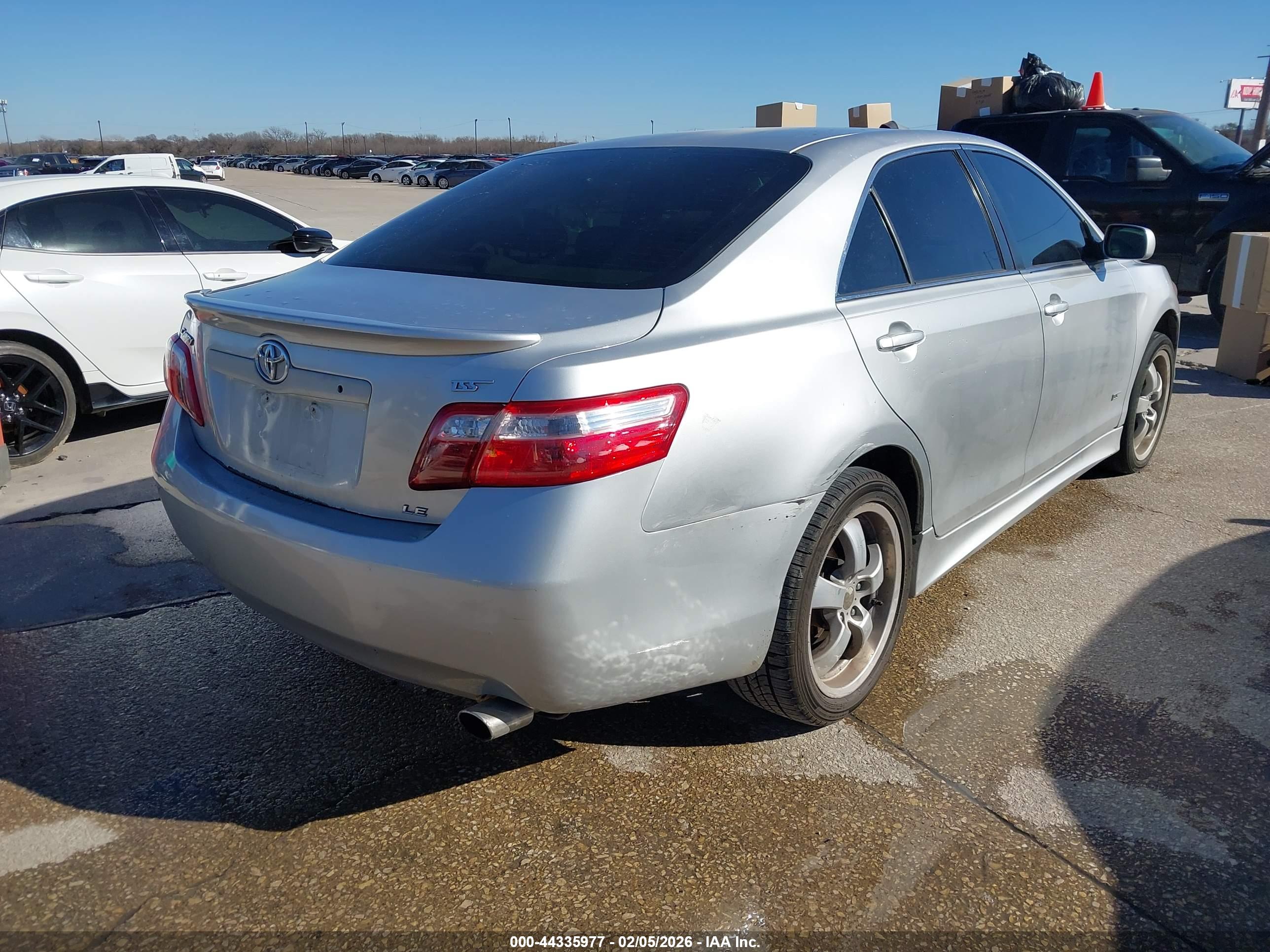 TOYOTA CAMRY image 4
