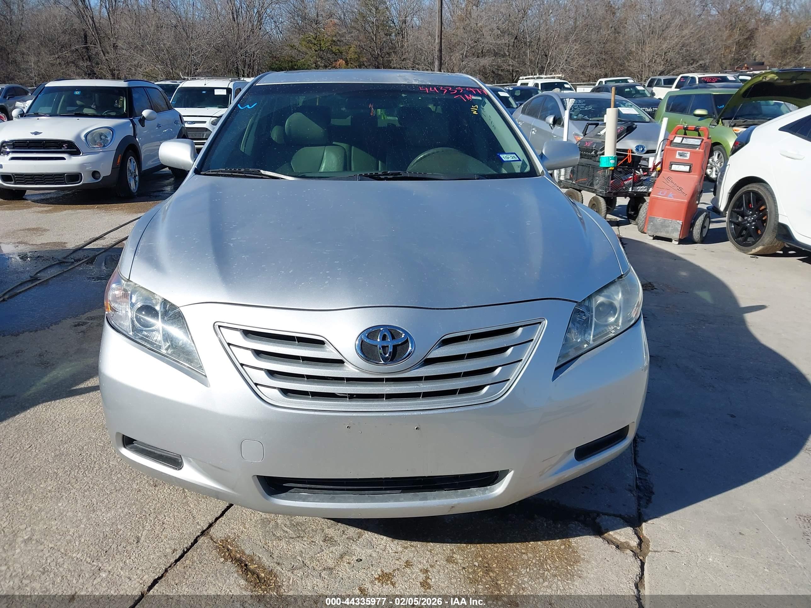 TOYOTA CAMRY image 6