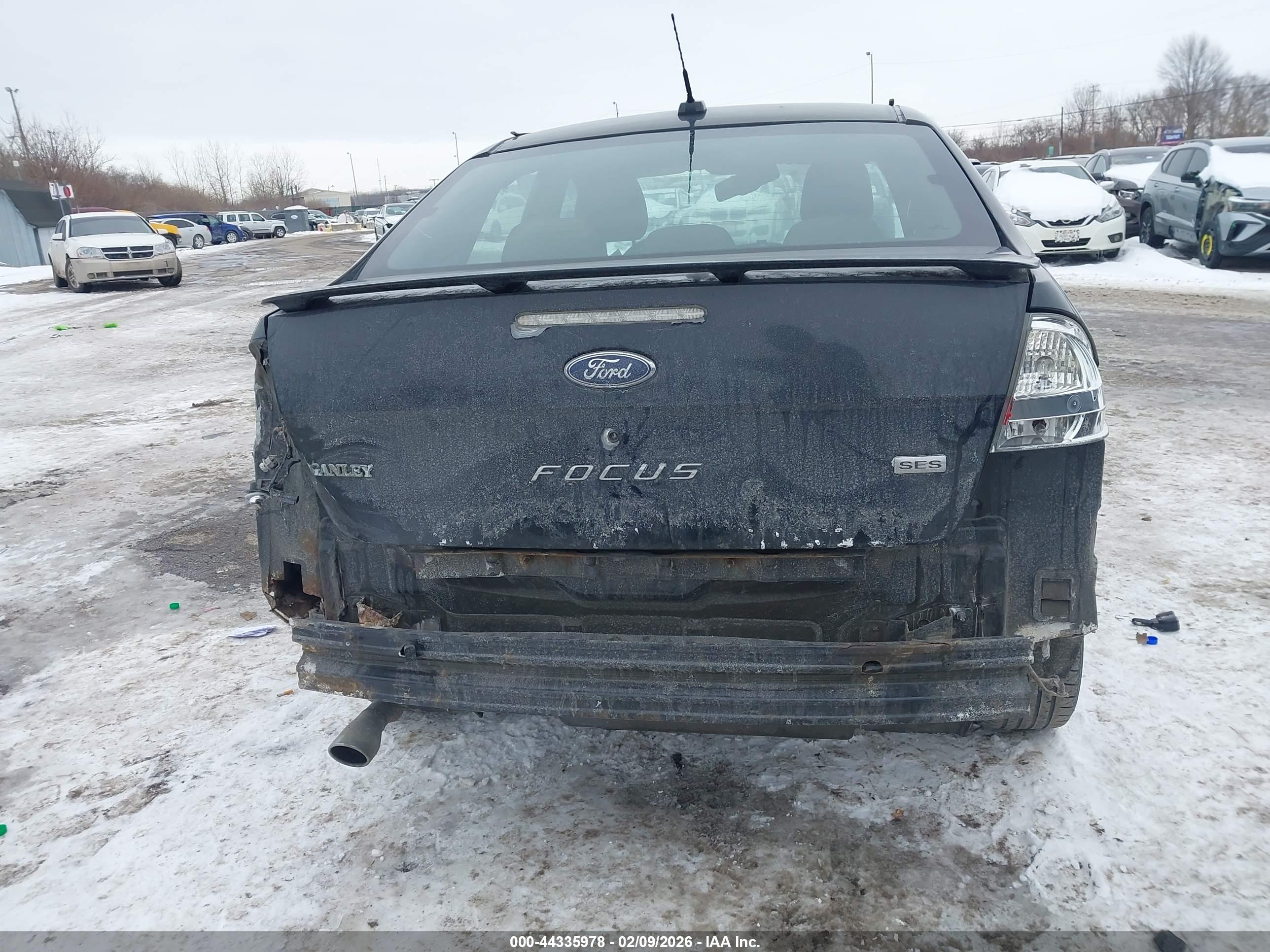 FORD FOCUS image 6