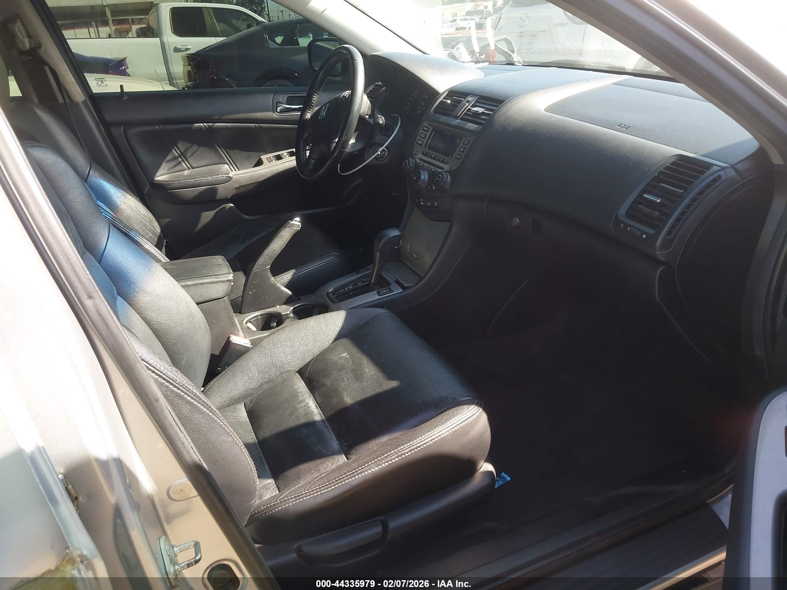 HONDA ACCORD image 5
