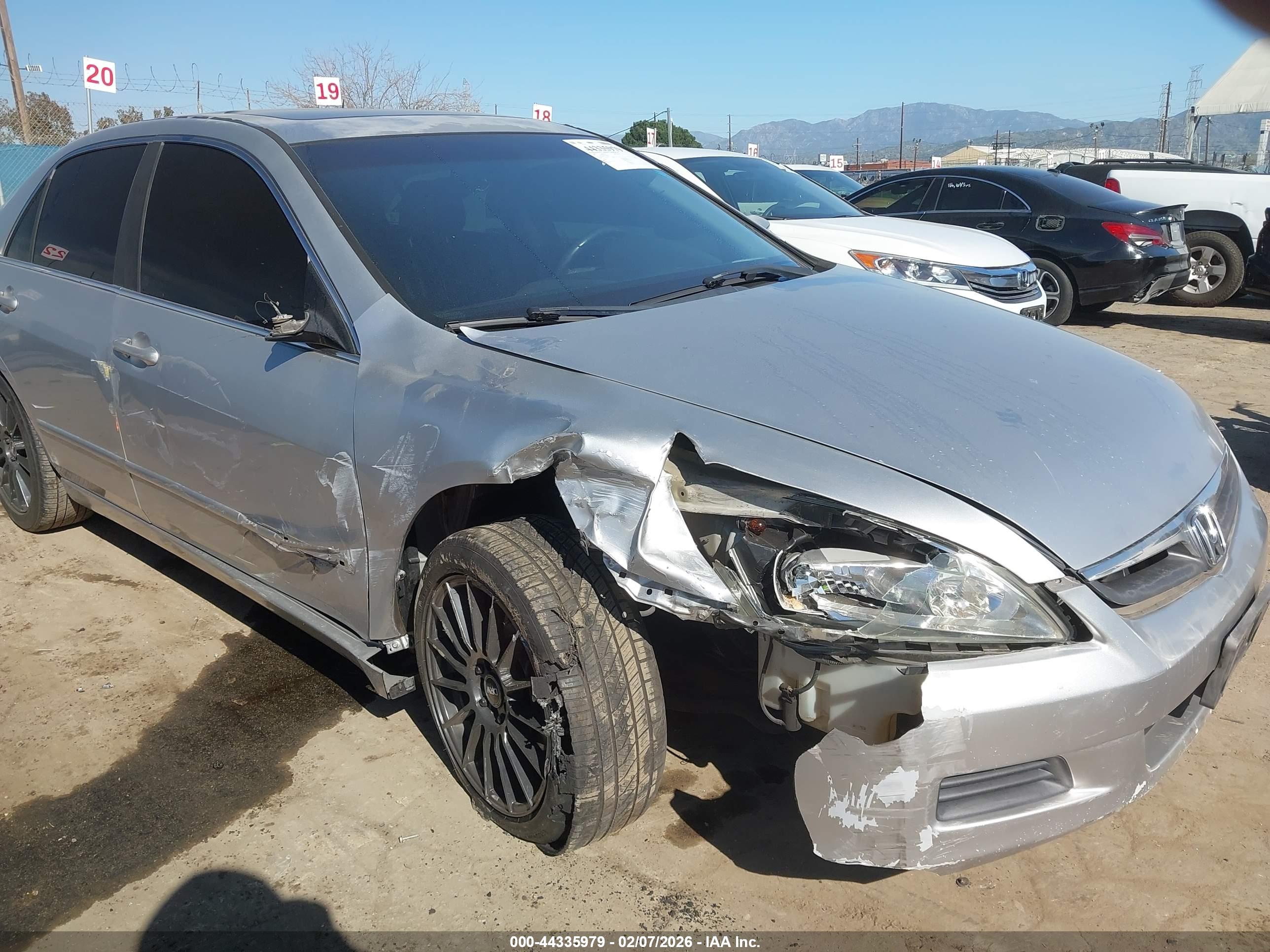 HONDA ACCORD image 6