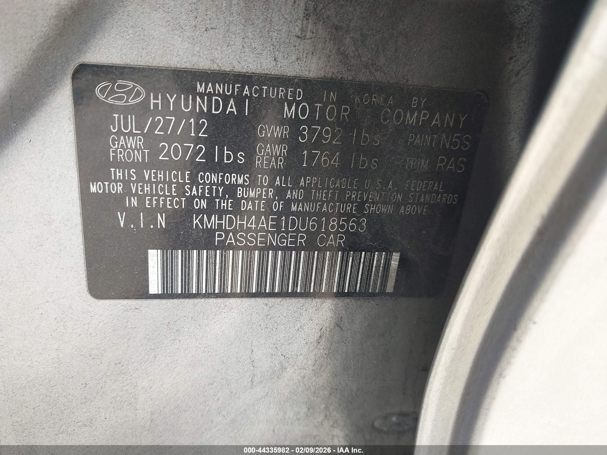 HYUNDAI ELANTRA image 9