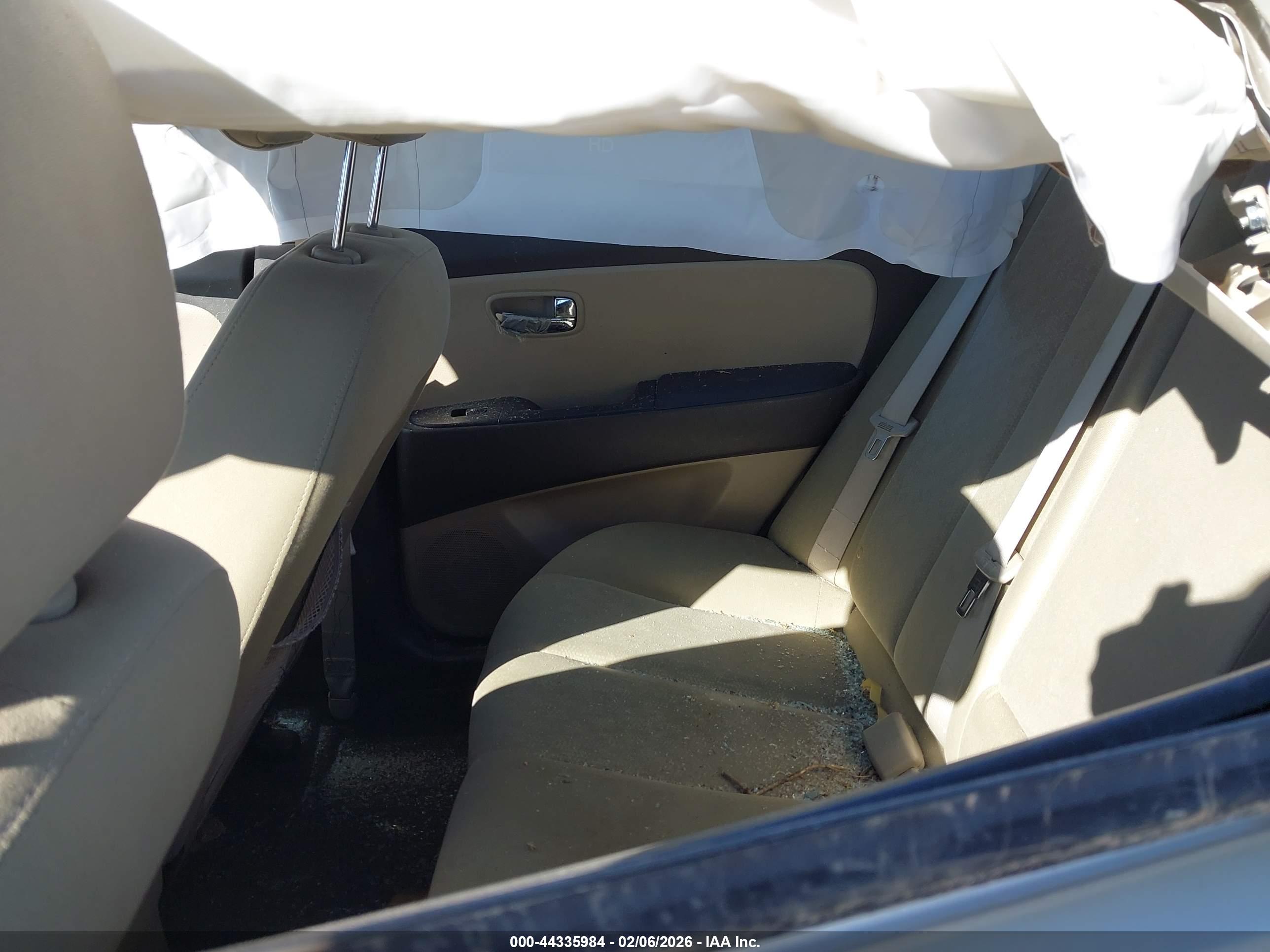 HYUNDAI ELANTRA image 8