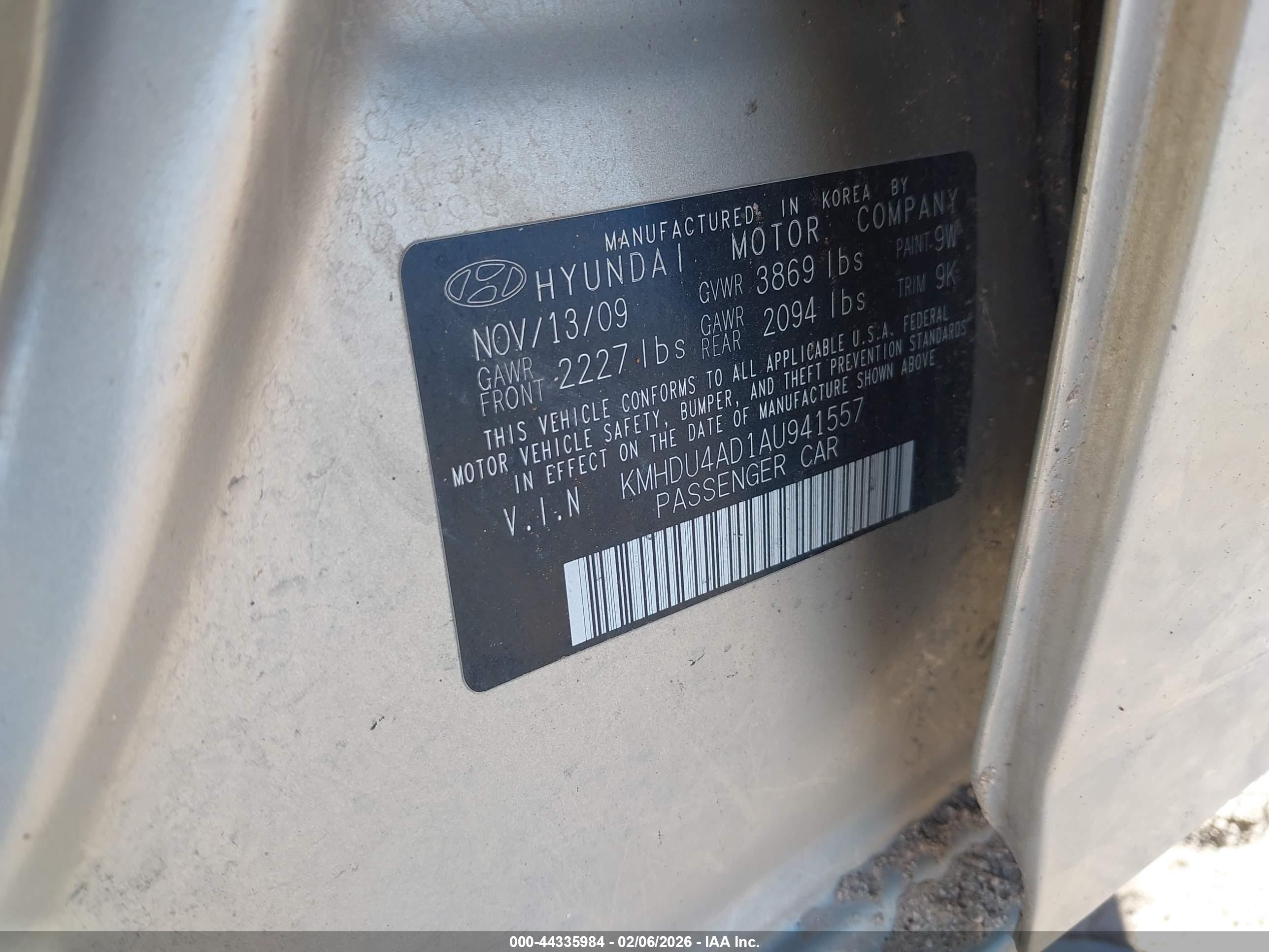 HYUNDAI ELANTRA image 9
