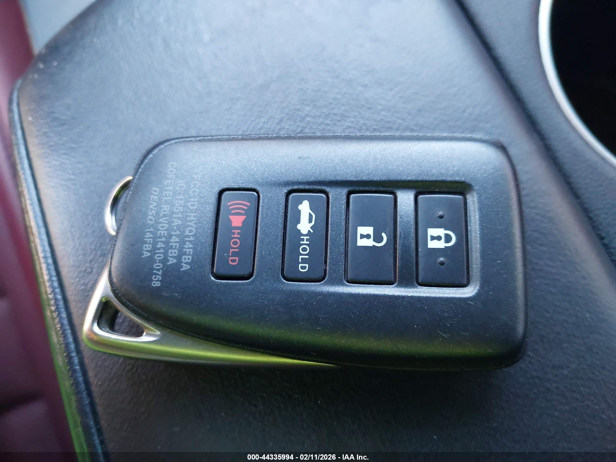 LEXUS IS image 11