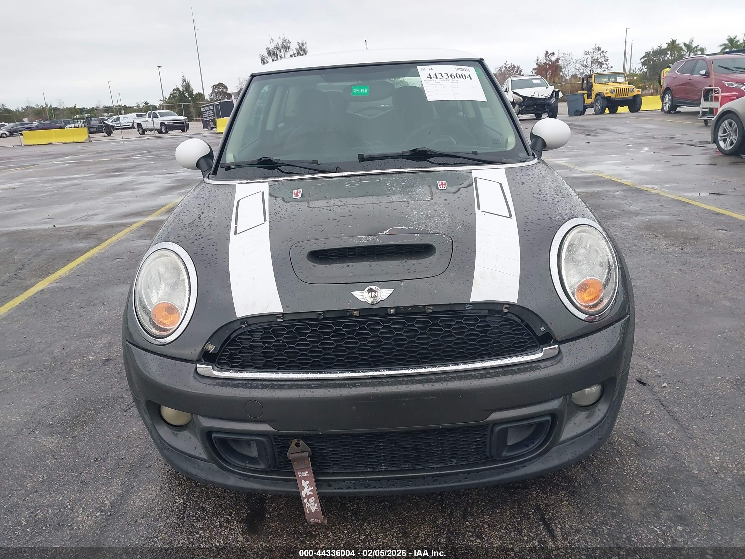 MINI COOPER image 6