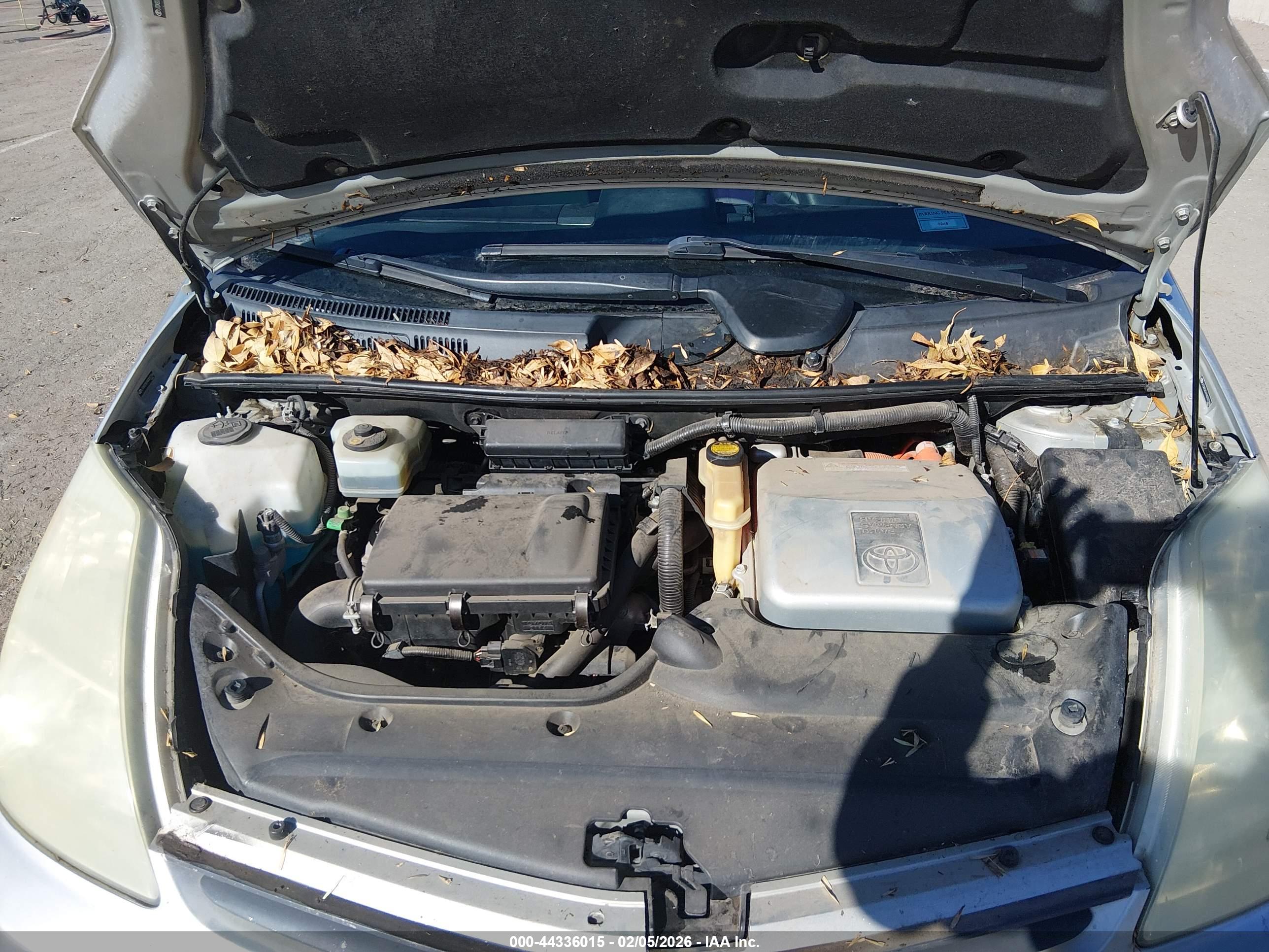 TOYOTA PRIUS image 10