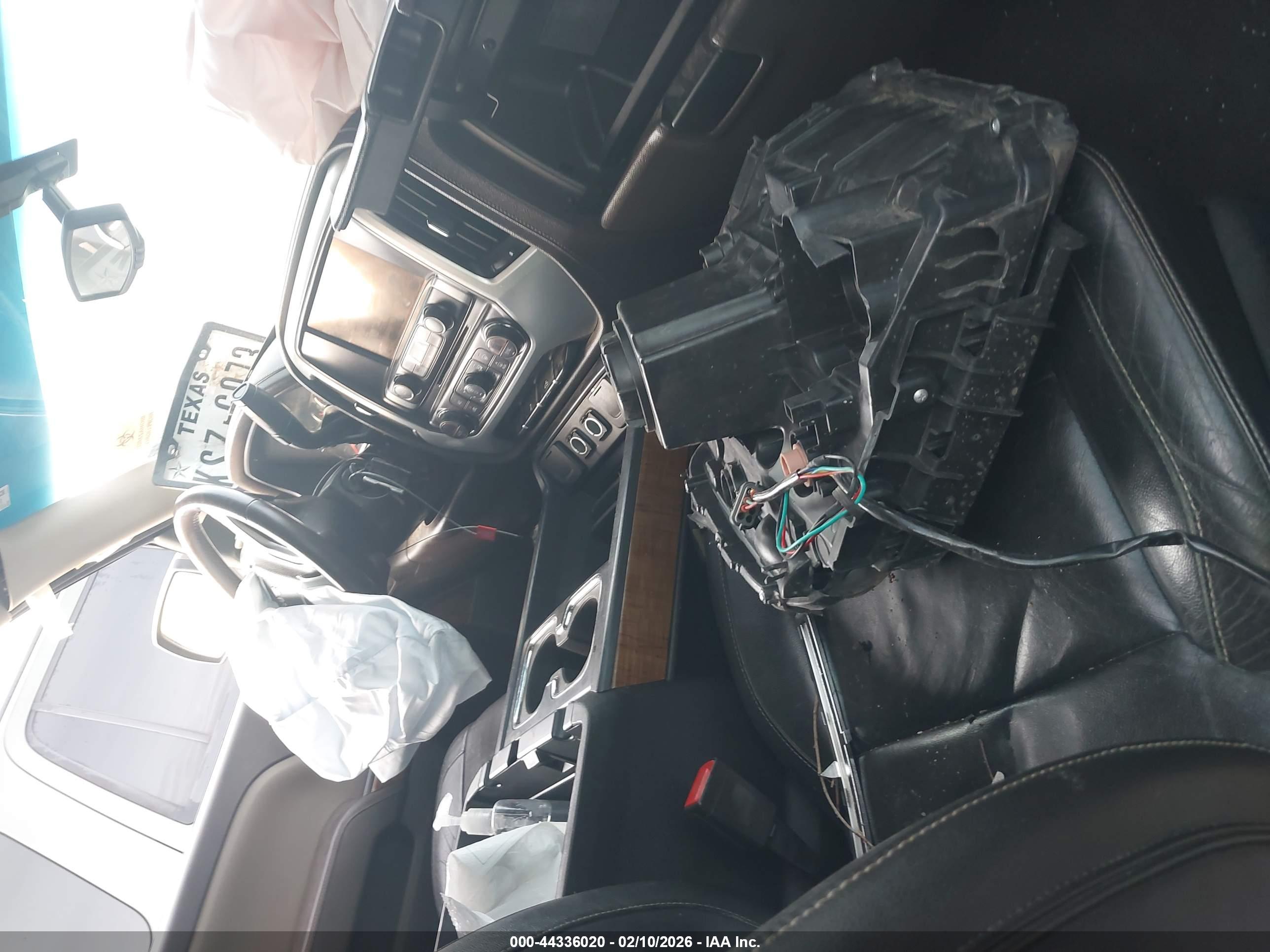 GMC SIERRA image 5