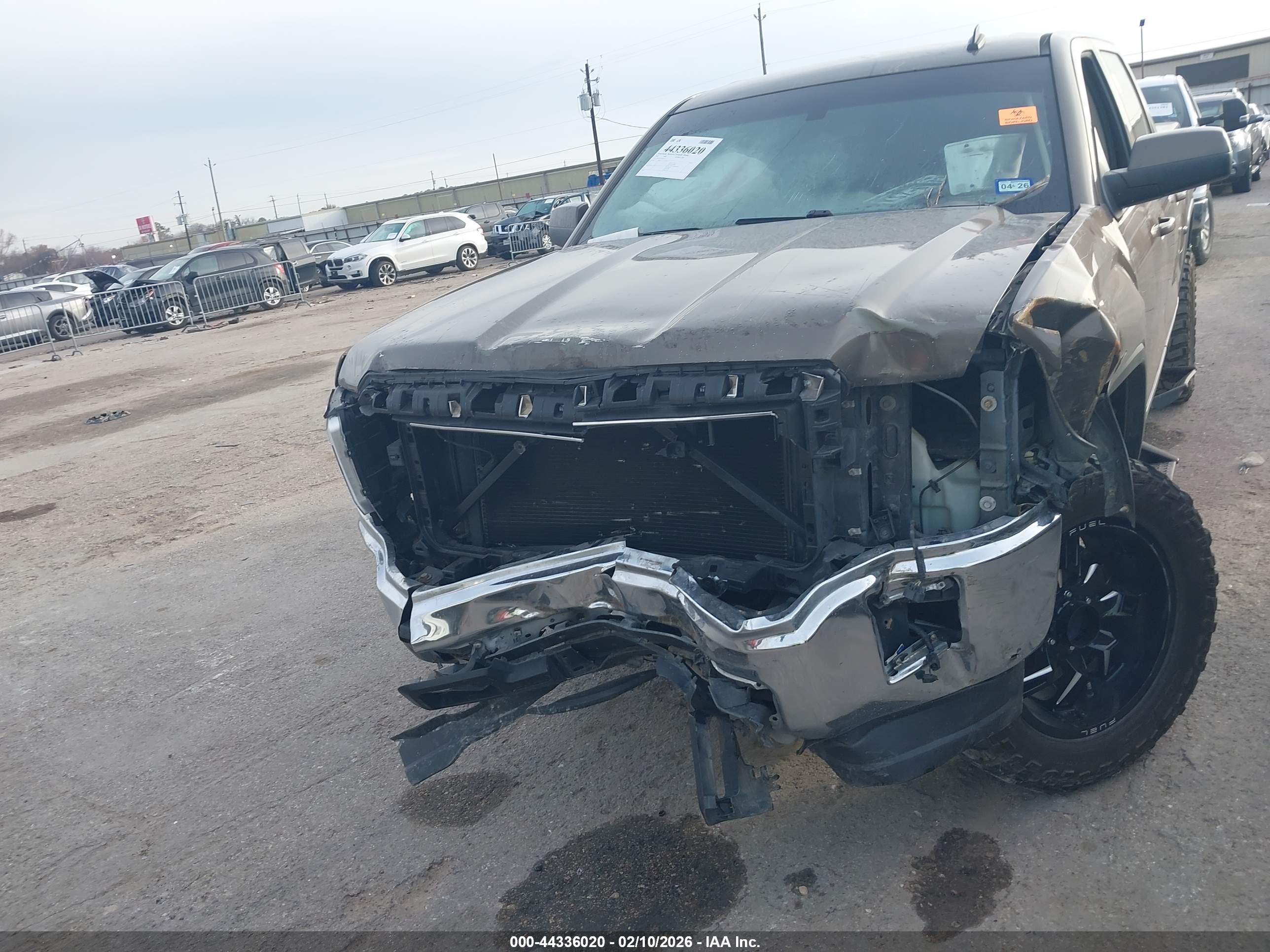 GMC SIERRA image 6