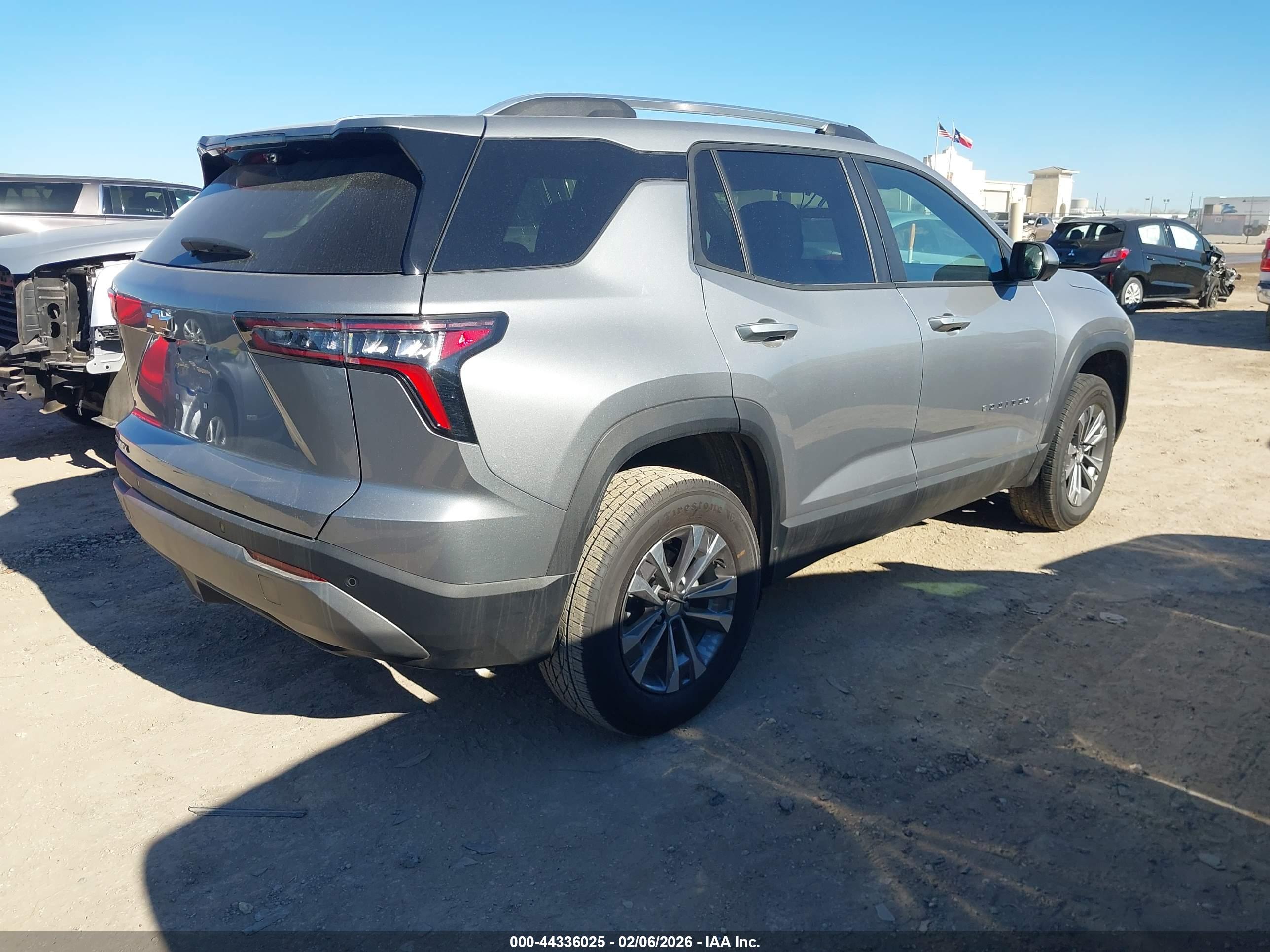 CHEVROLET EQUINOX image 4