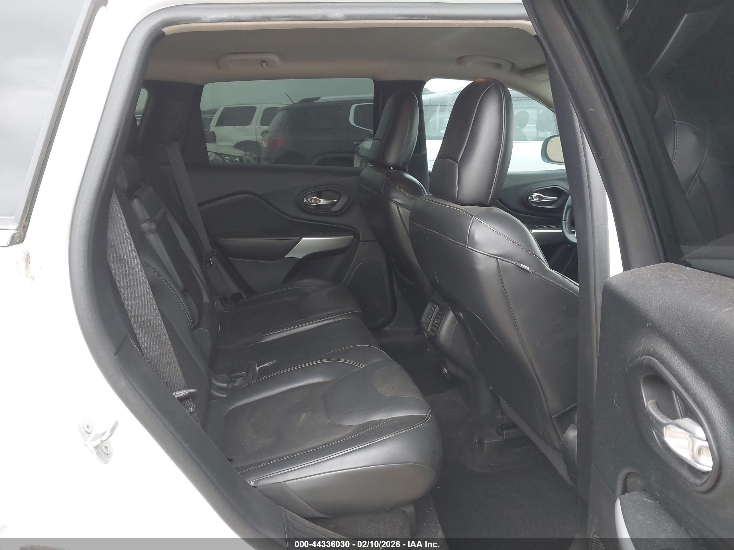 JEEP CHEROKEE image 8