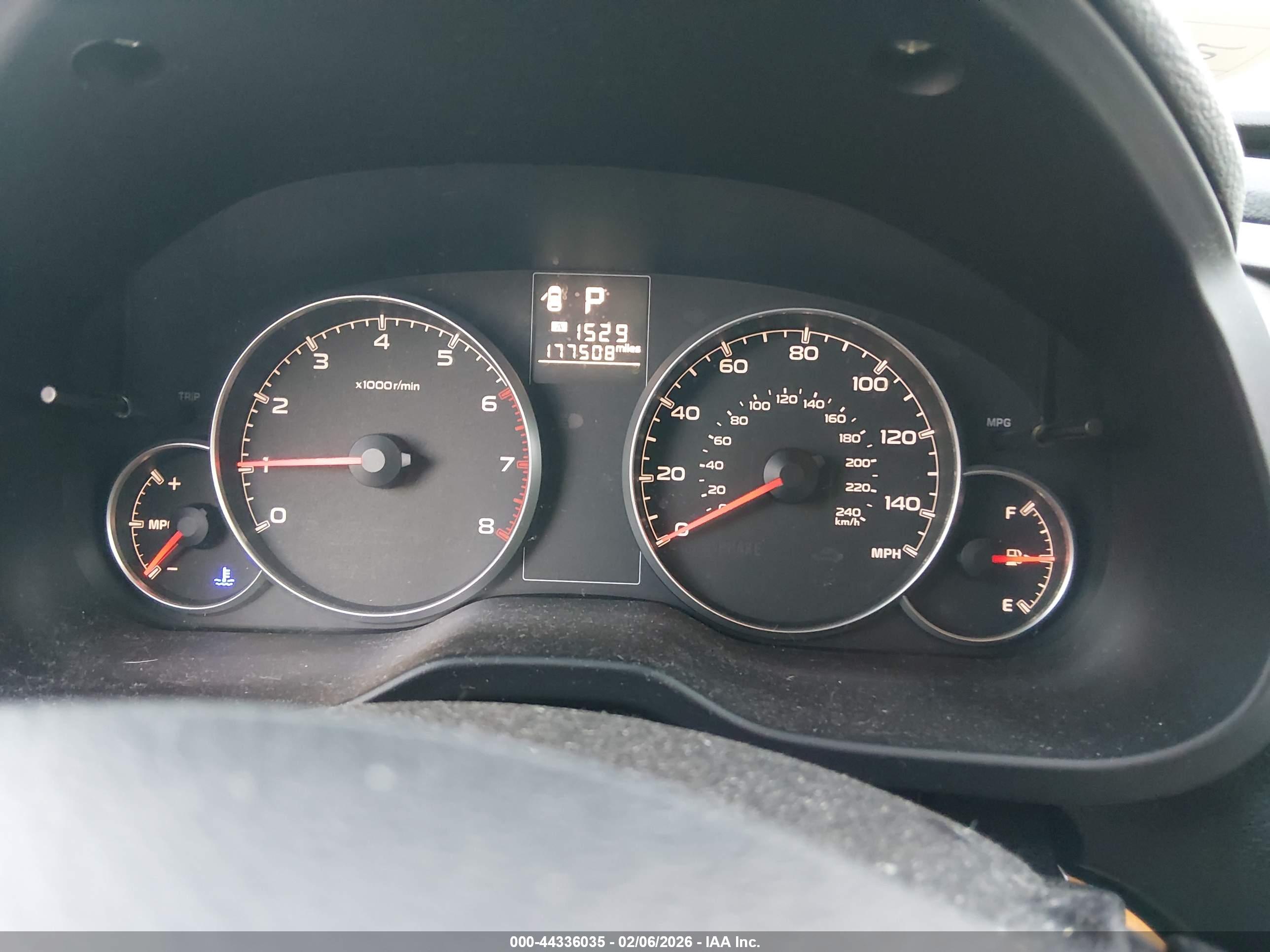 SUBARU OUTBACK image 7