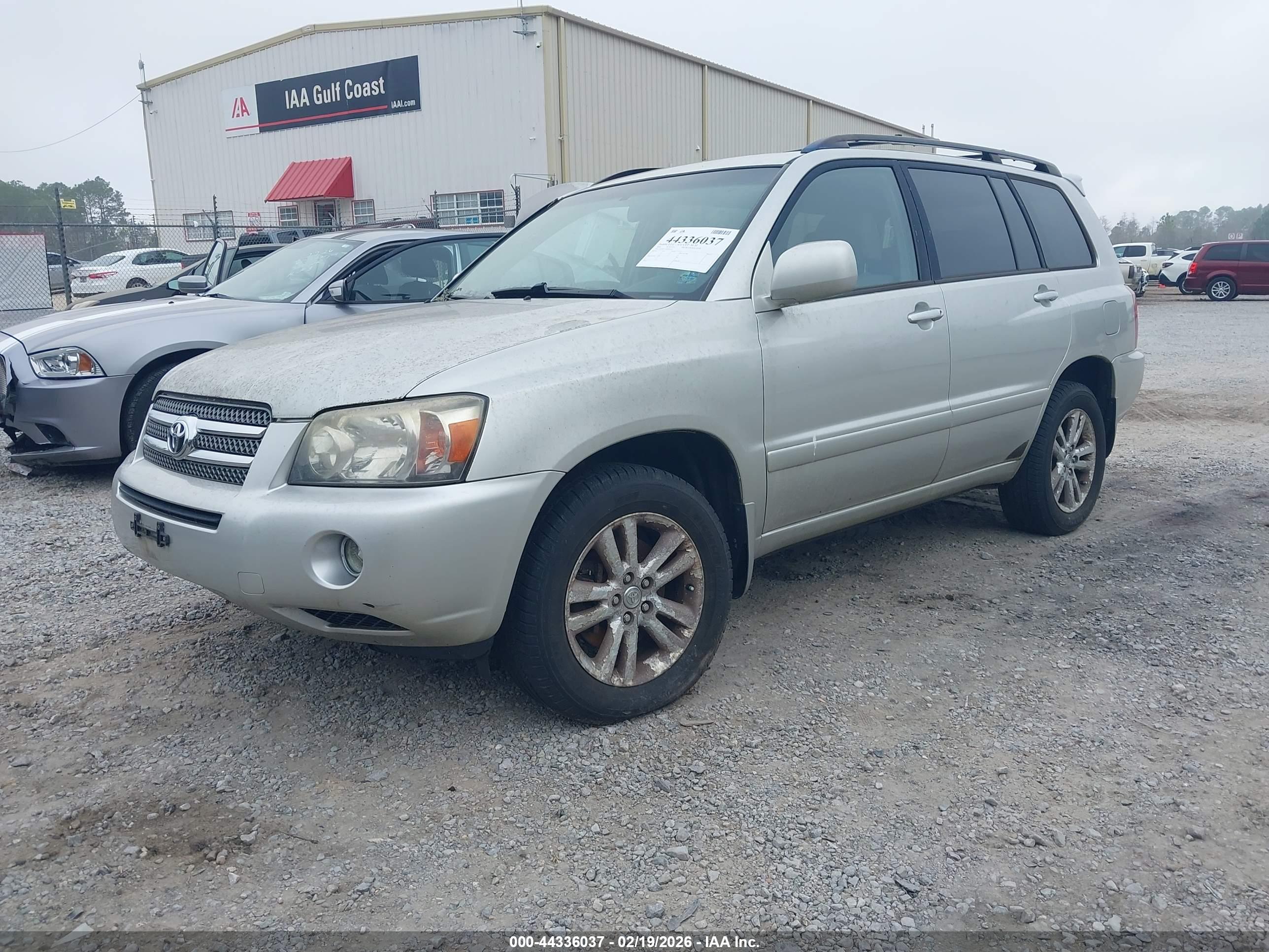 TOYOTA HIGHLANDER image 2