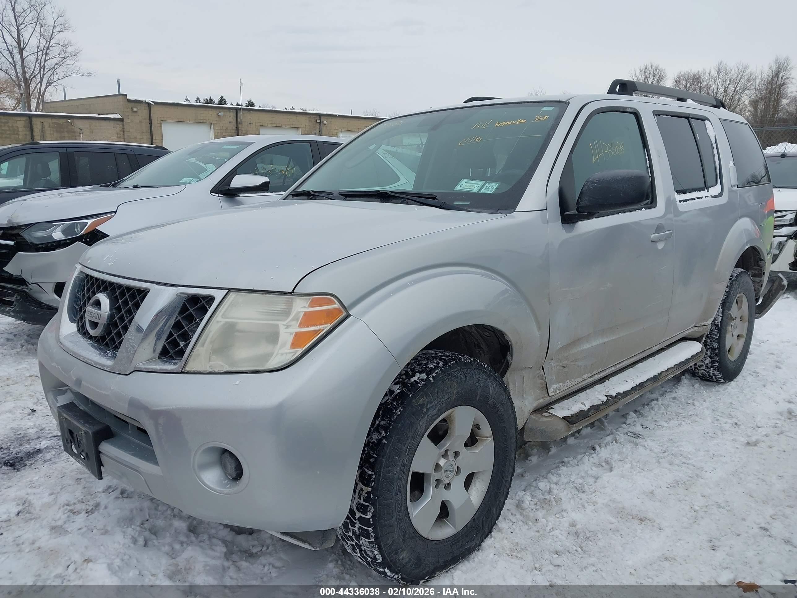 NISSAN PATHFINDER image 2
