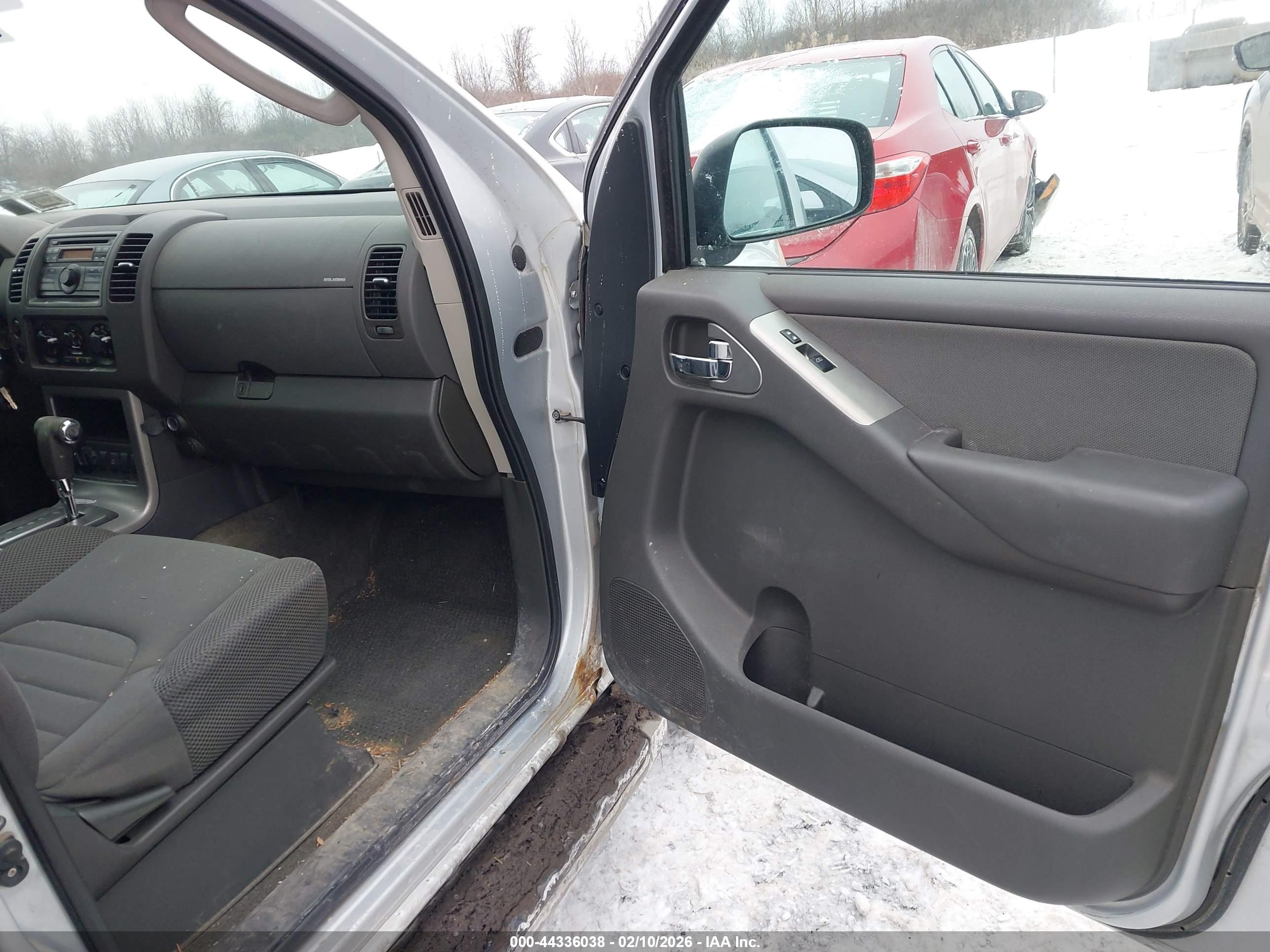 NISSAN PATHFINDER image 5