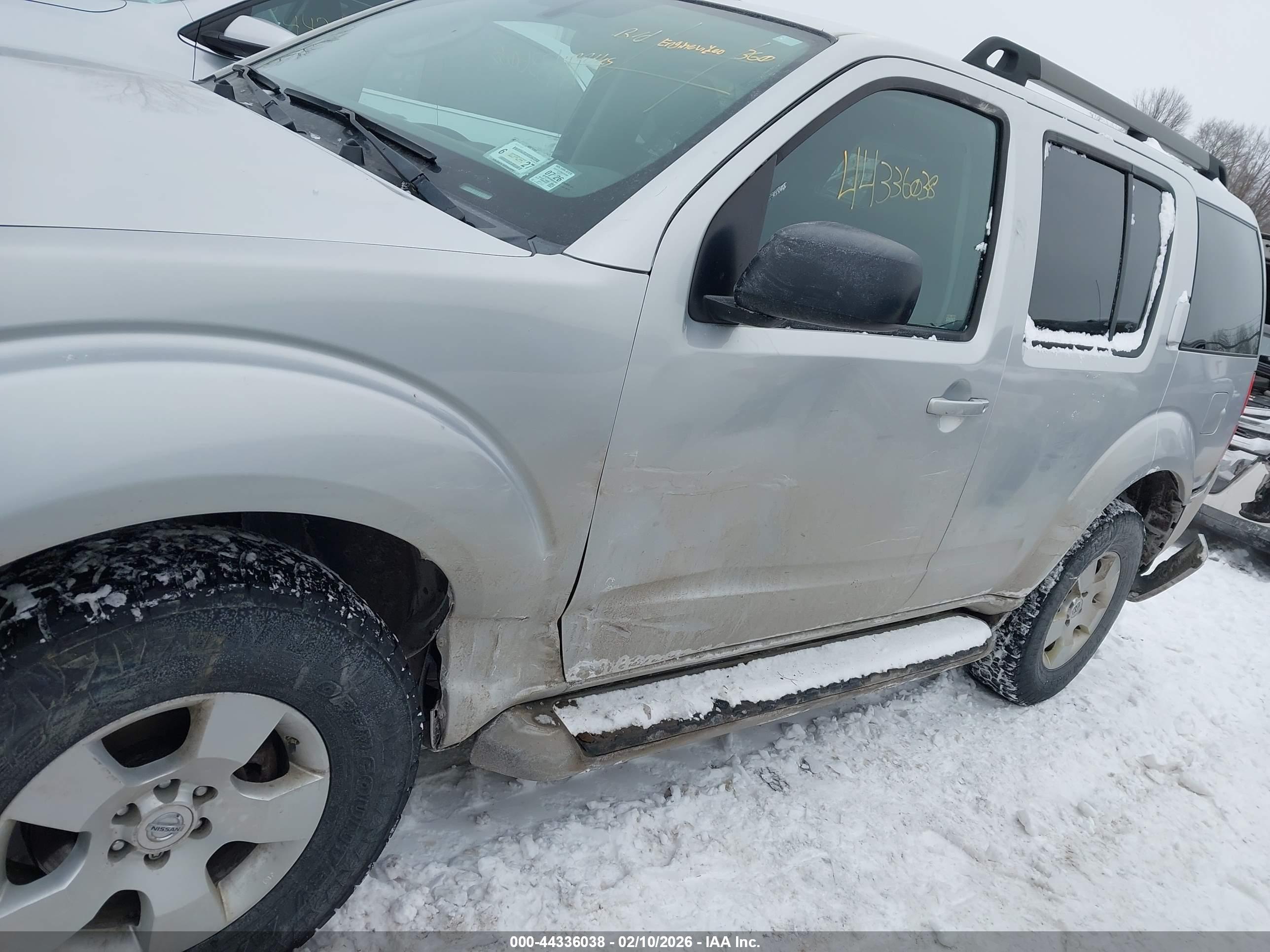 NISSAN PATHFINDER image 6