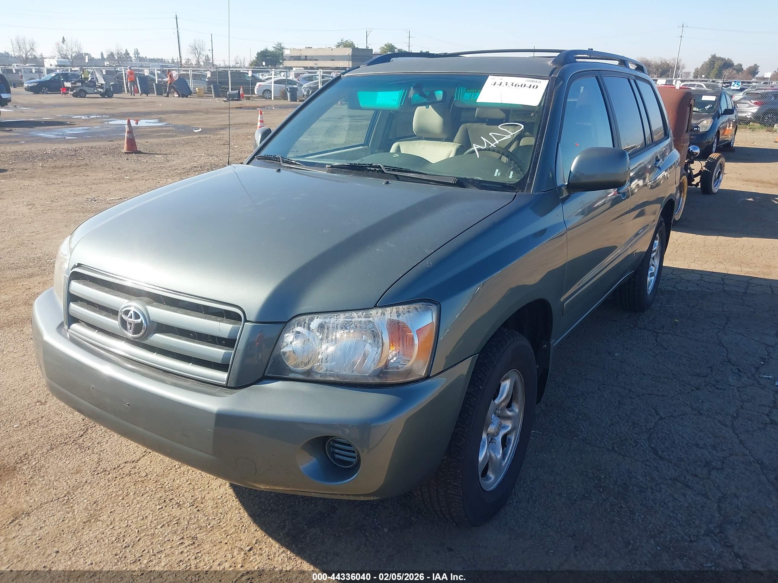 TOYOTA HIGHLANDER image 2