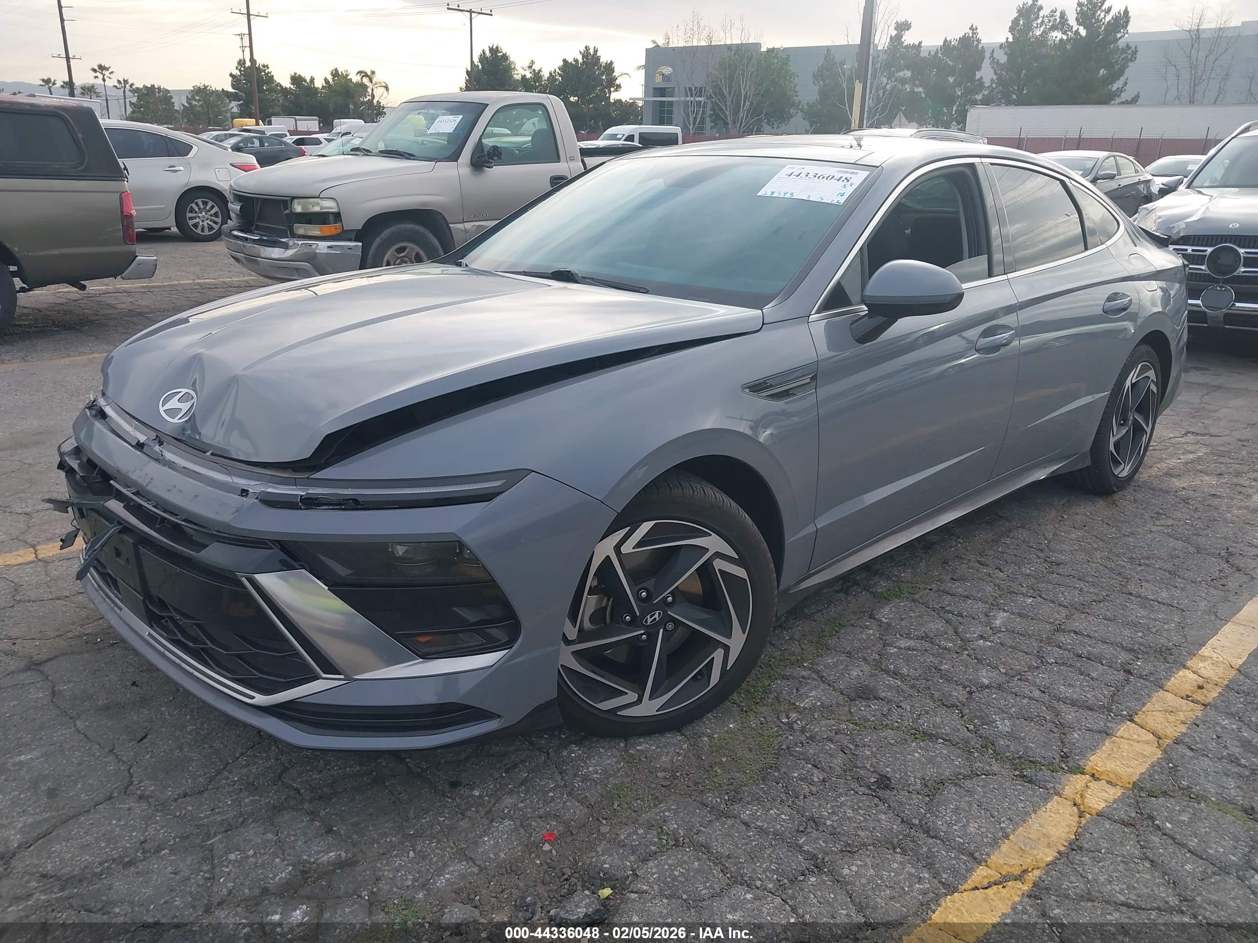 HYUNDAI SONATA image 2