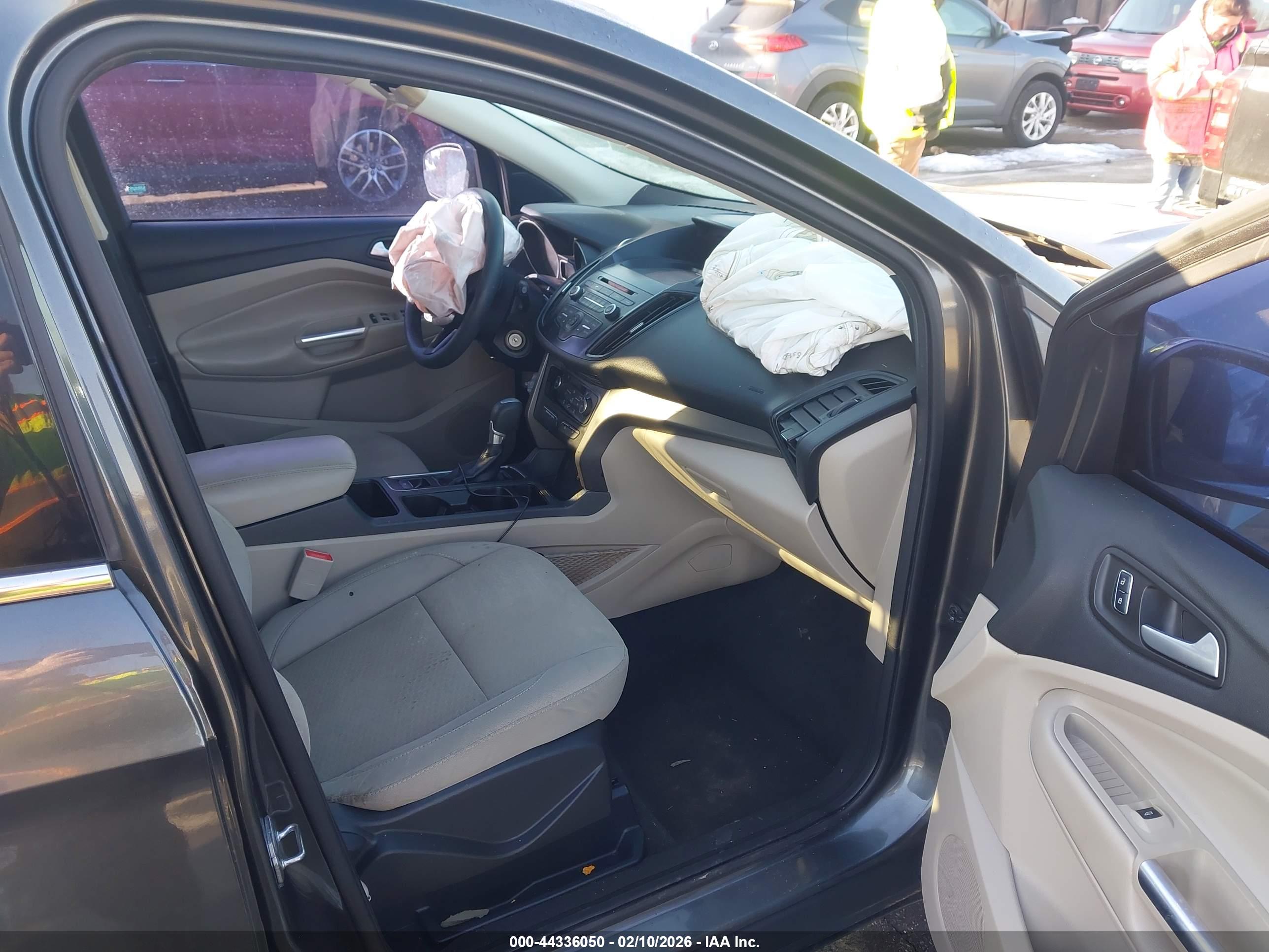 FORD ESCAPE image 5