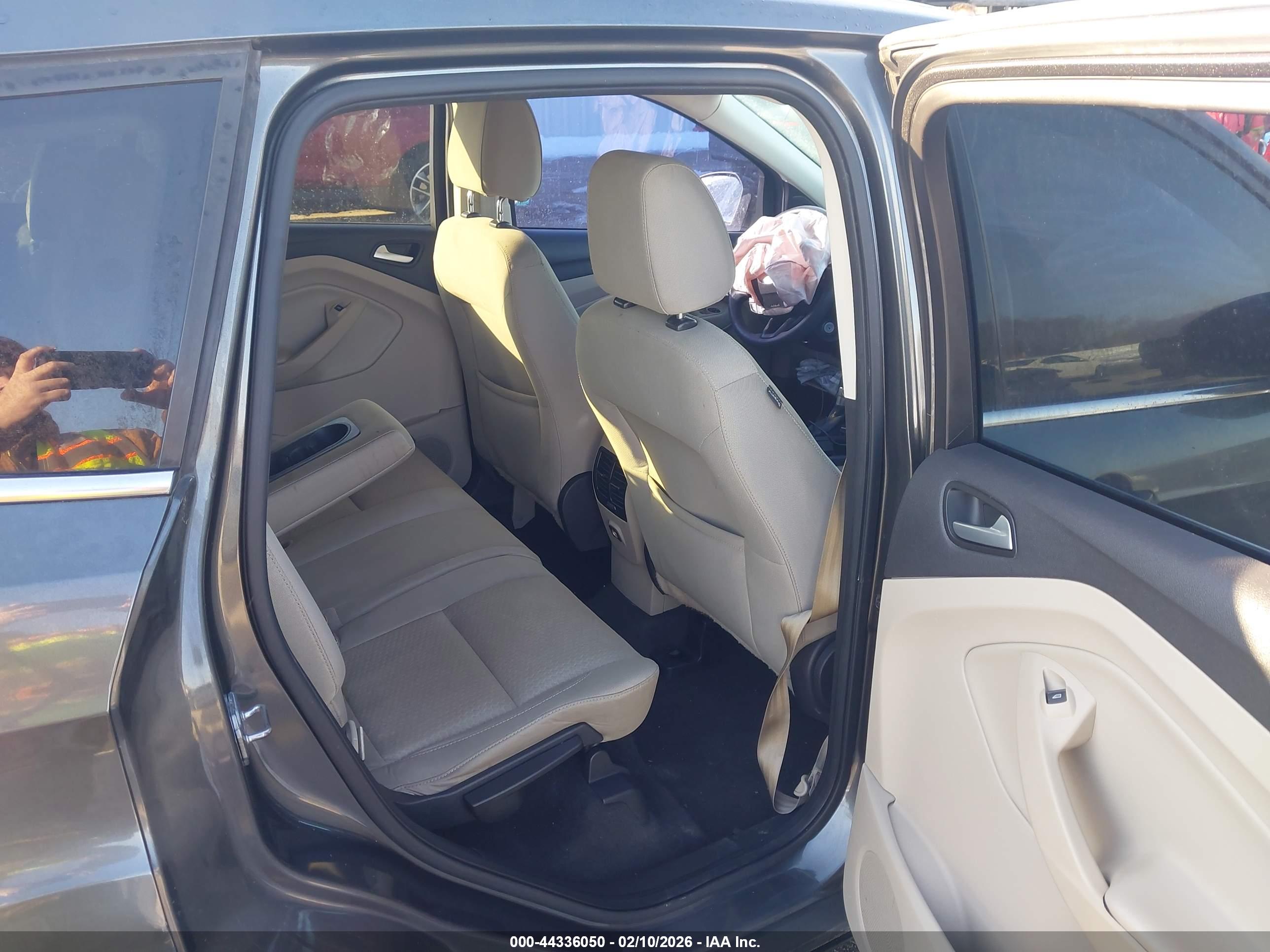 FORD ESCAPE image 8