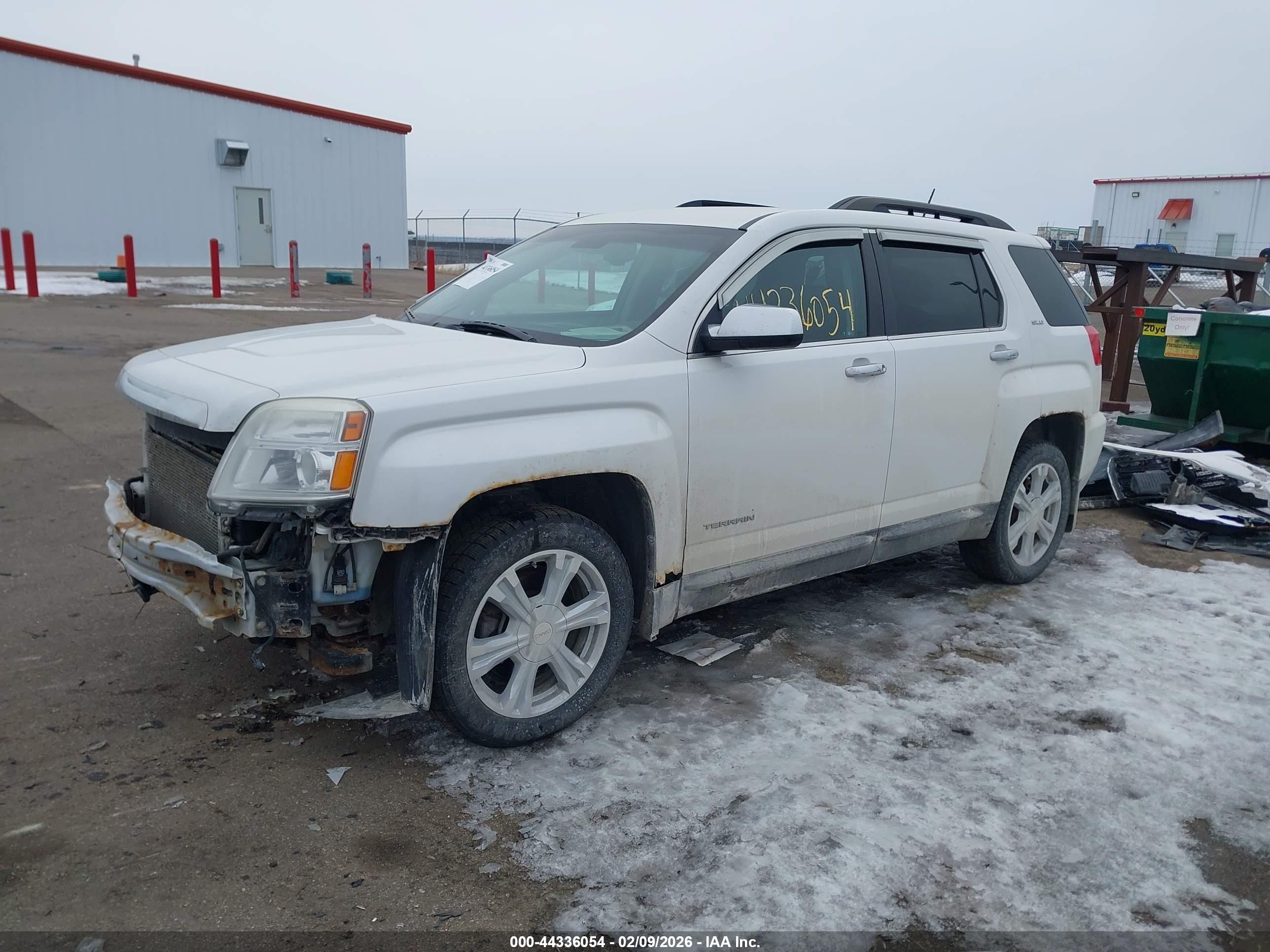 GMC TERRAIN image 2