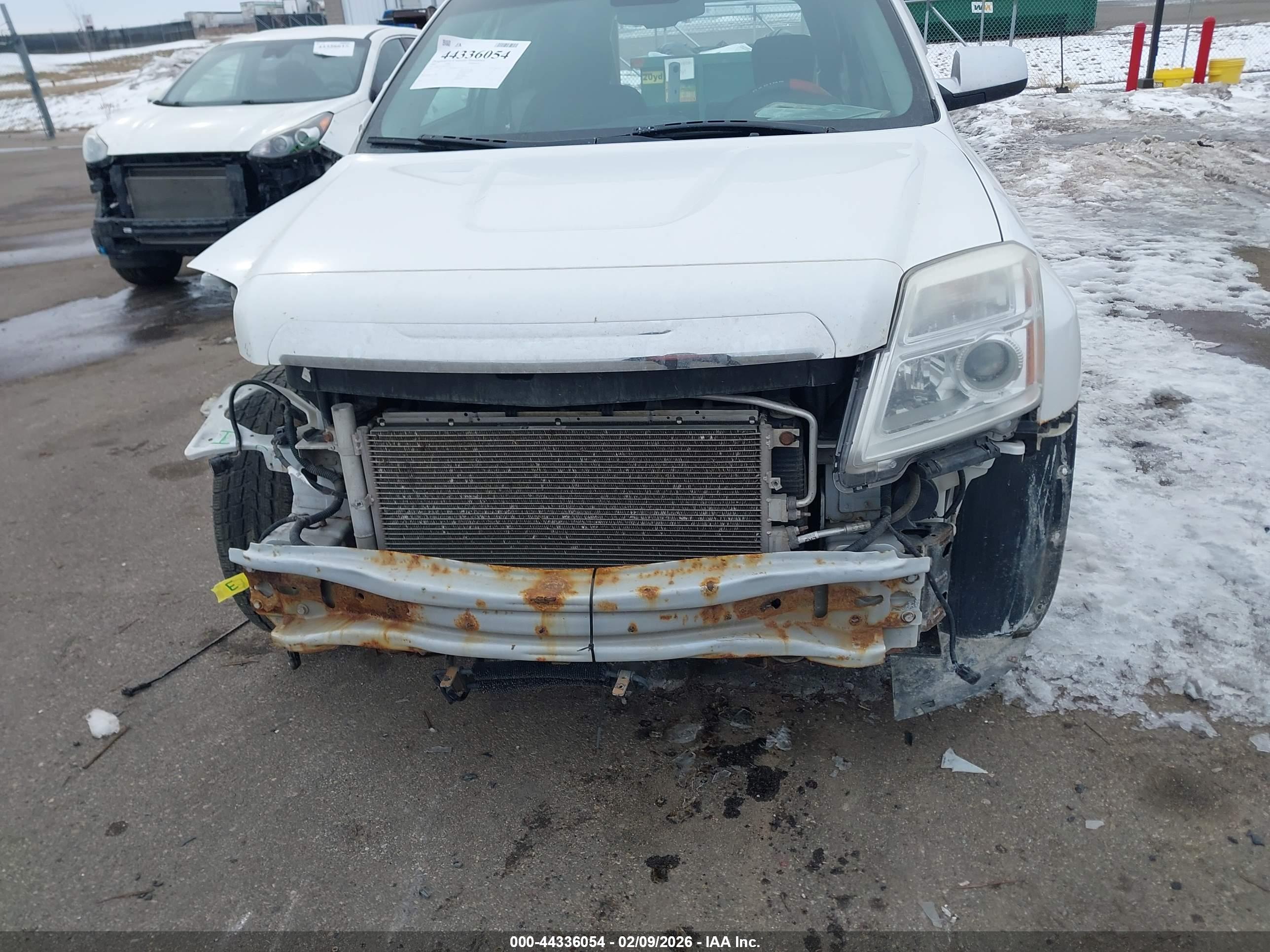 GMC TERRAIN image 6