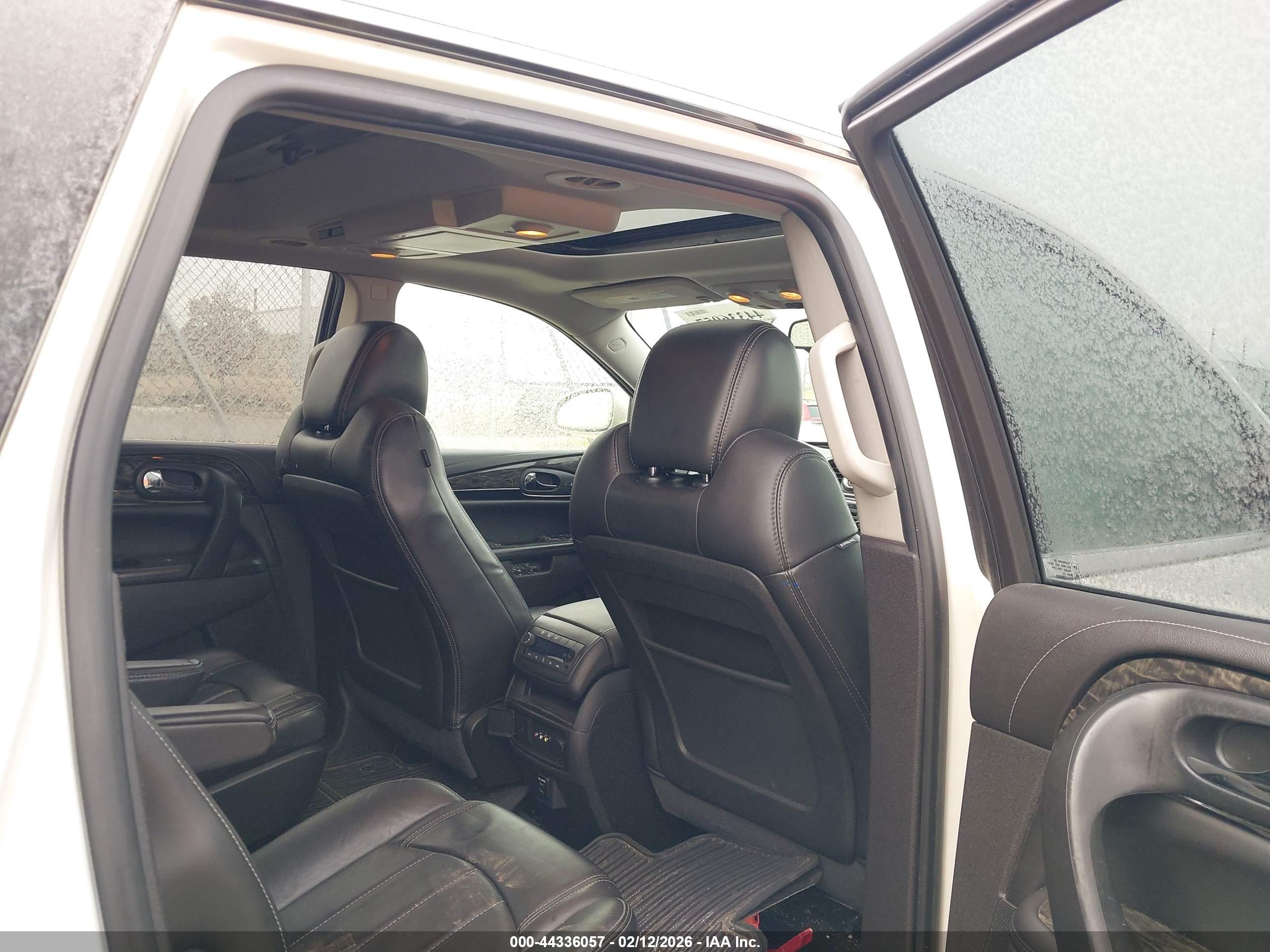 BUICK ENCLAVE image 8