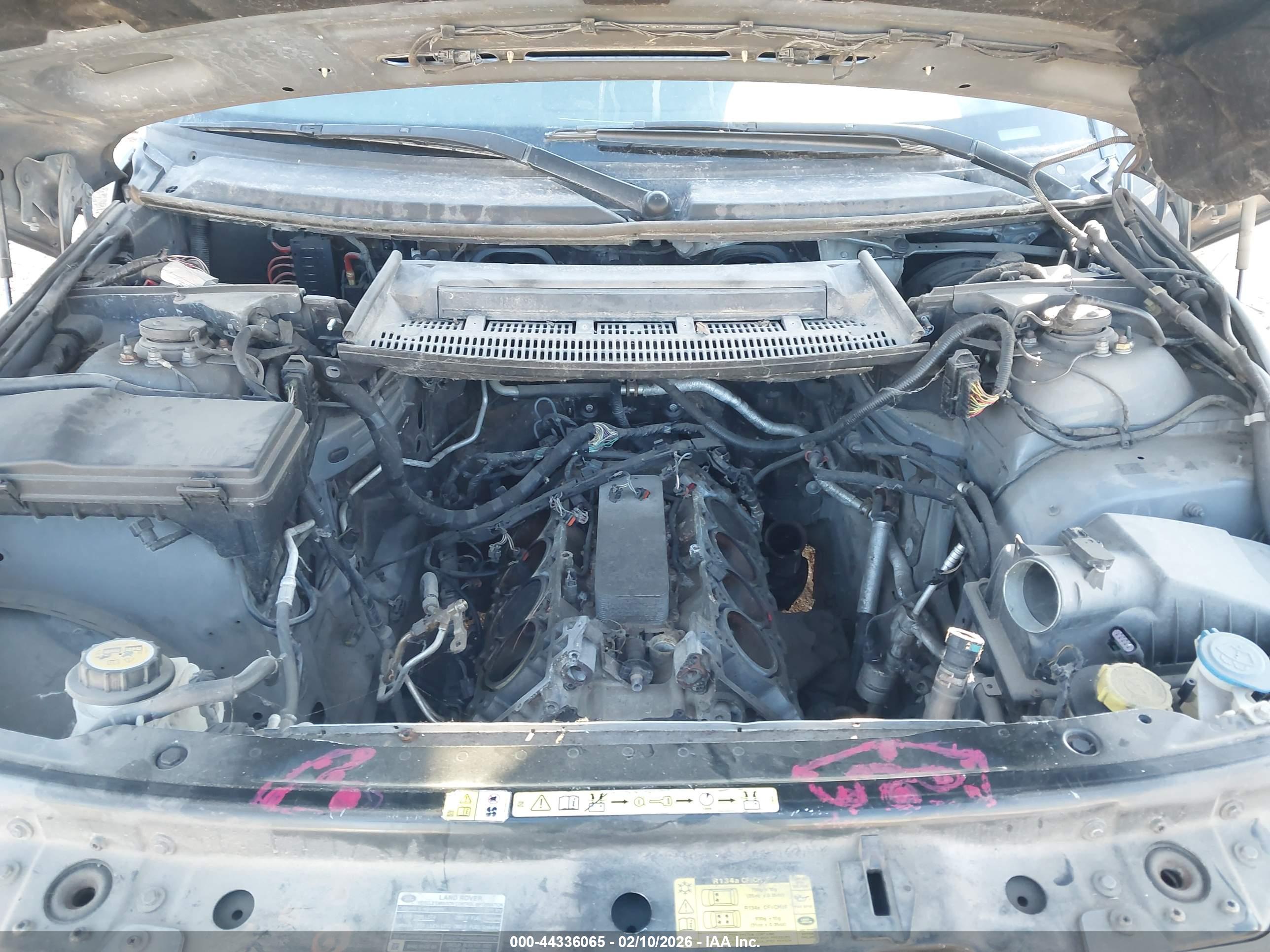 LAND ROVER image 10