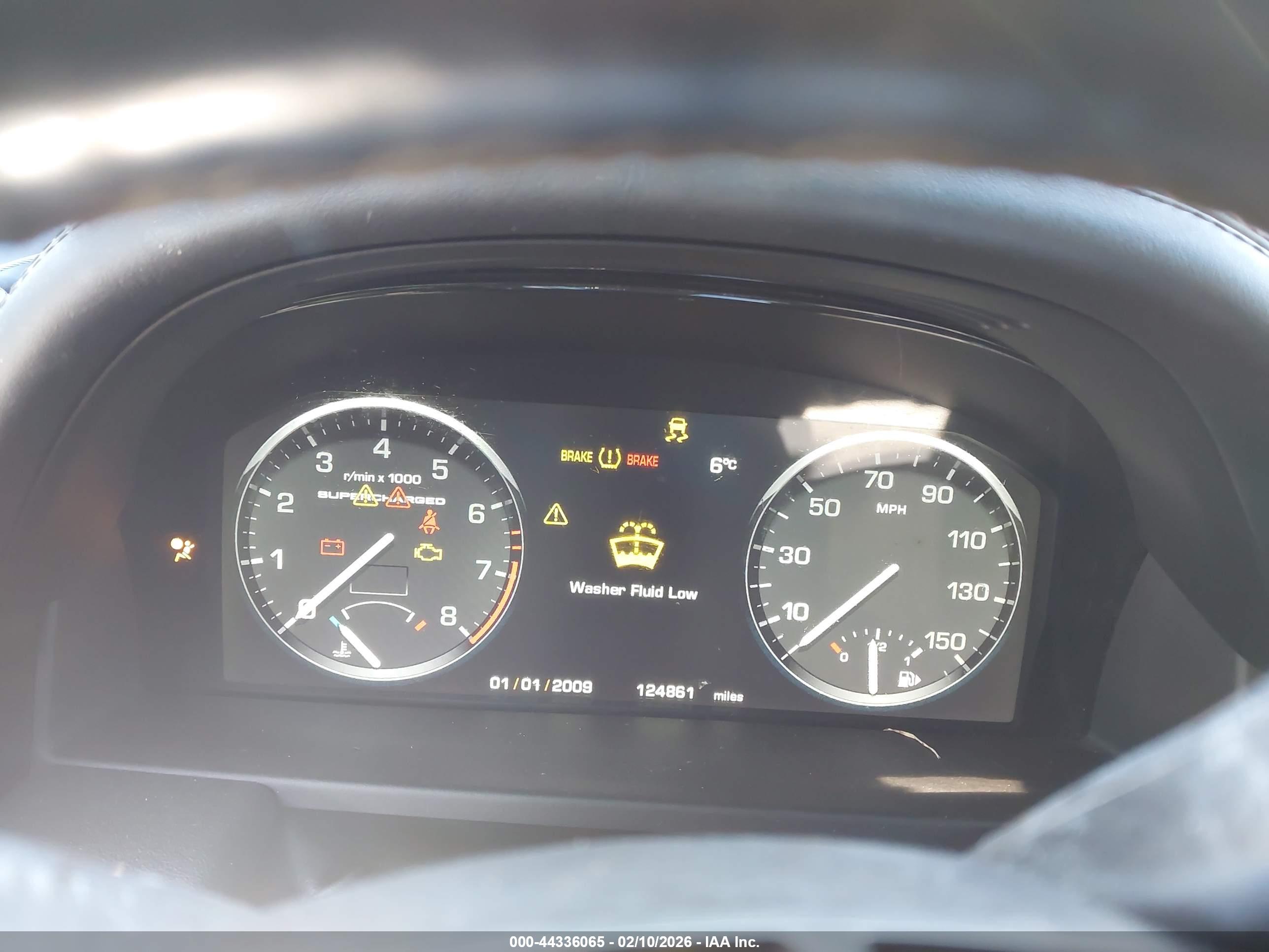 LAND ROVER image 7