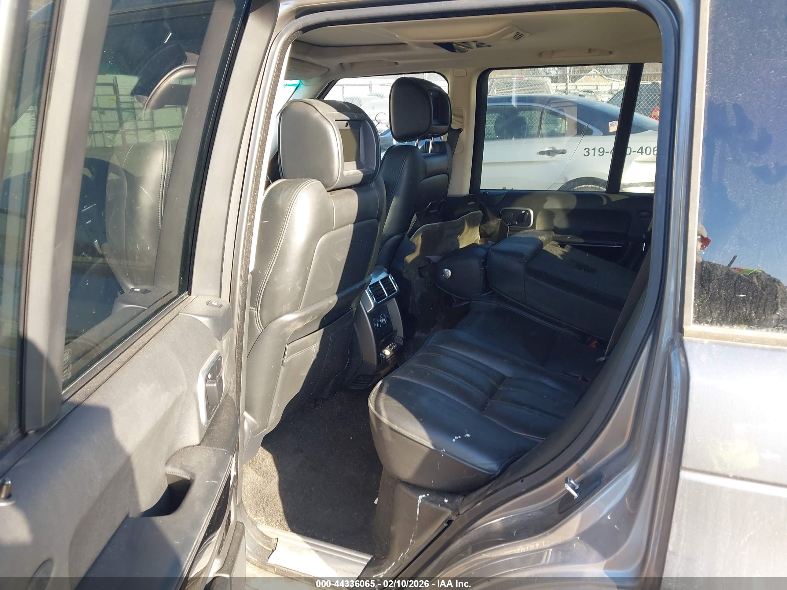 LAND ROVER image 8